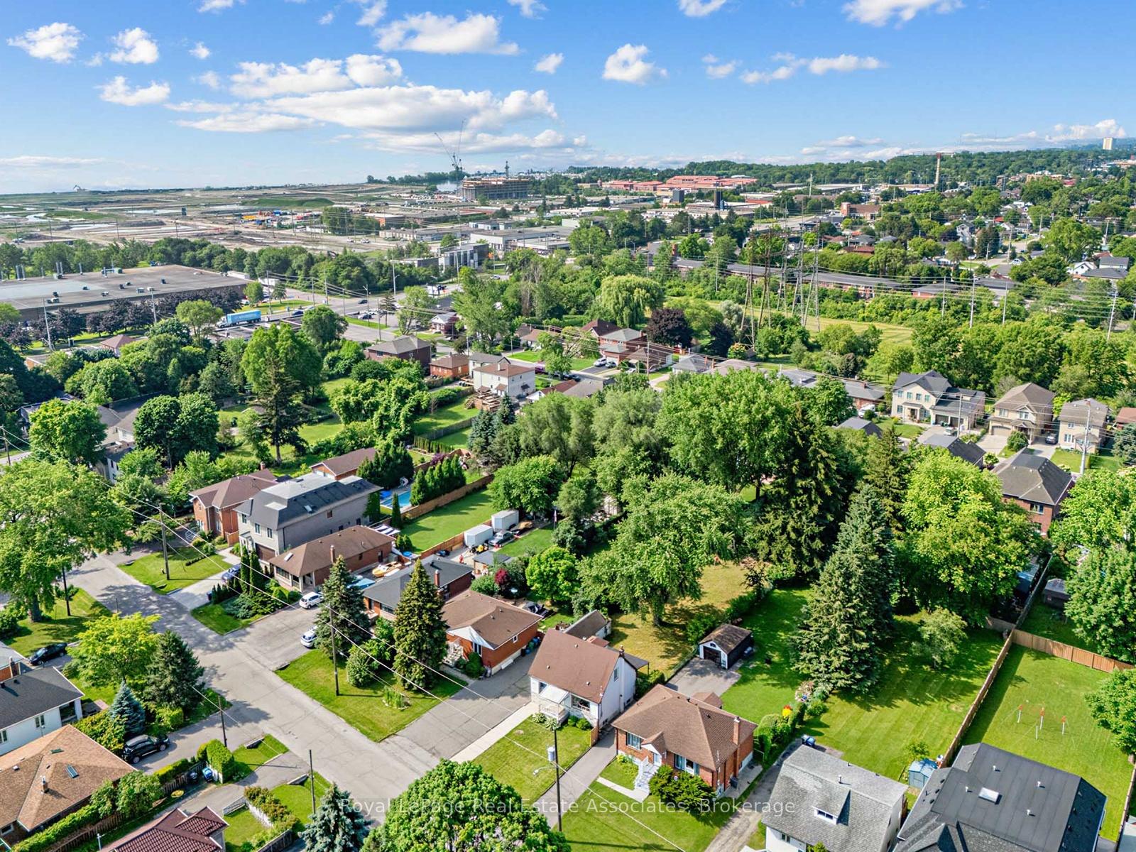 Photo 31 of 1072 Orchard Road, Mississauga, Lakeview — HOMEH