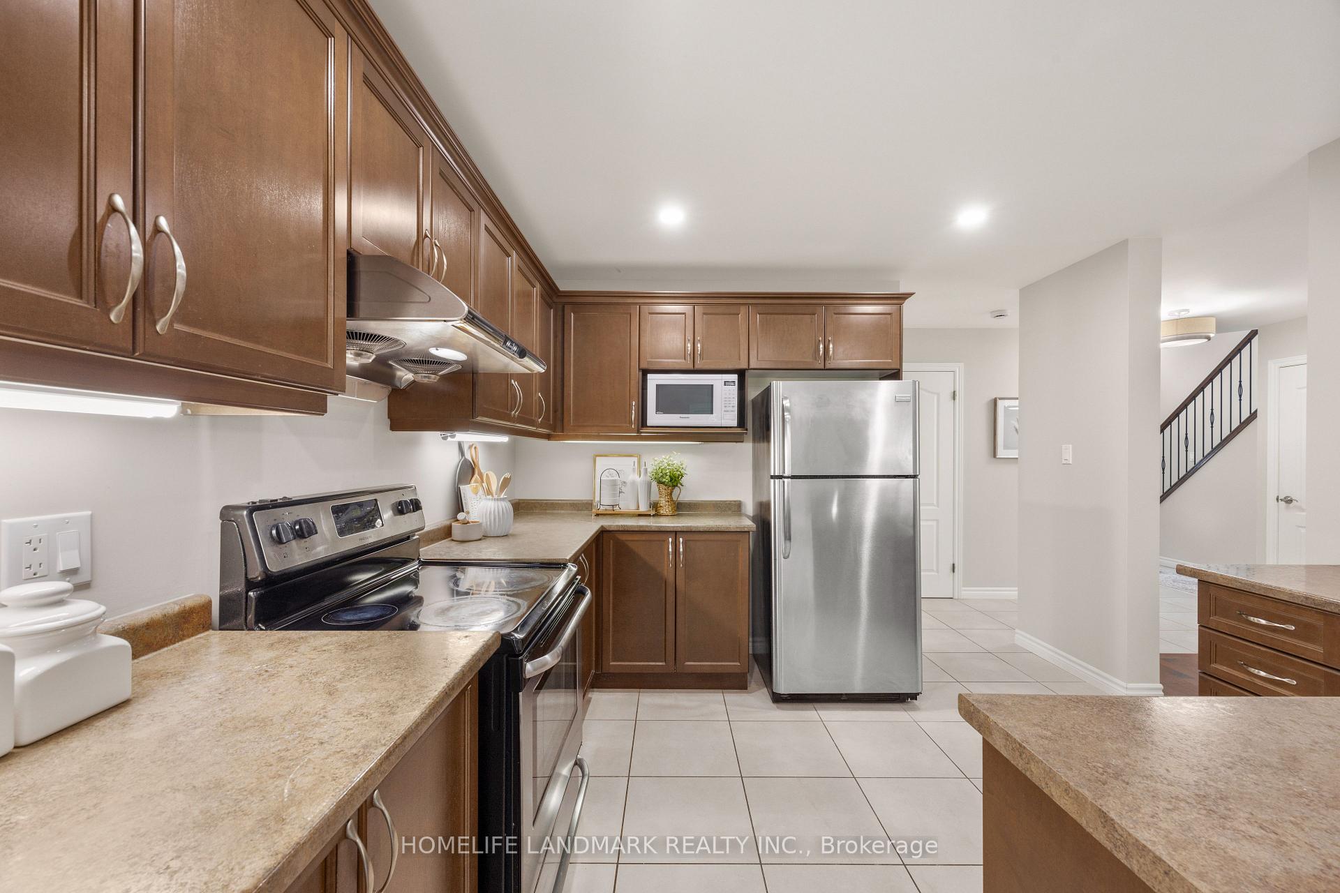 Photo 13 of 1166 Smither Road, London, North I — HOMEH