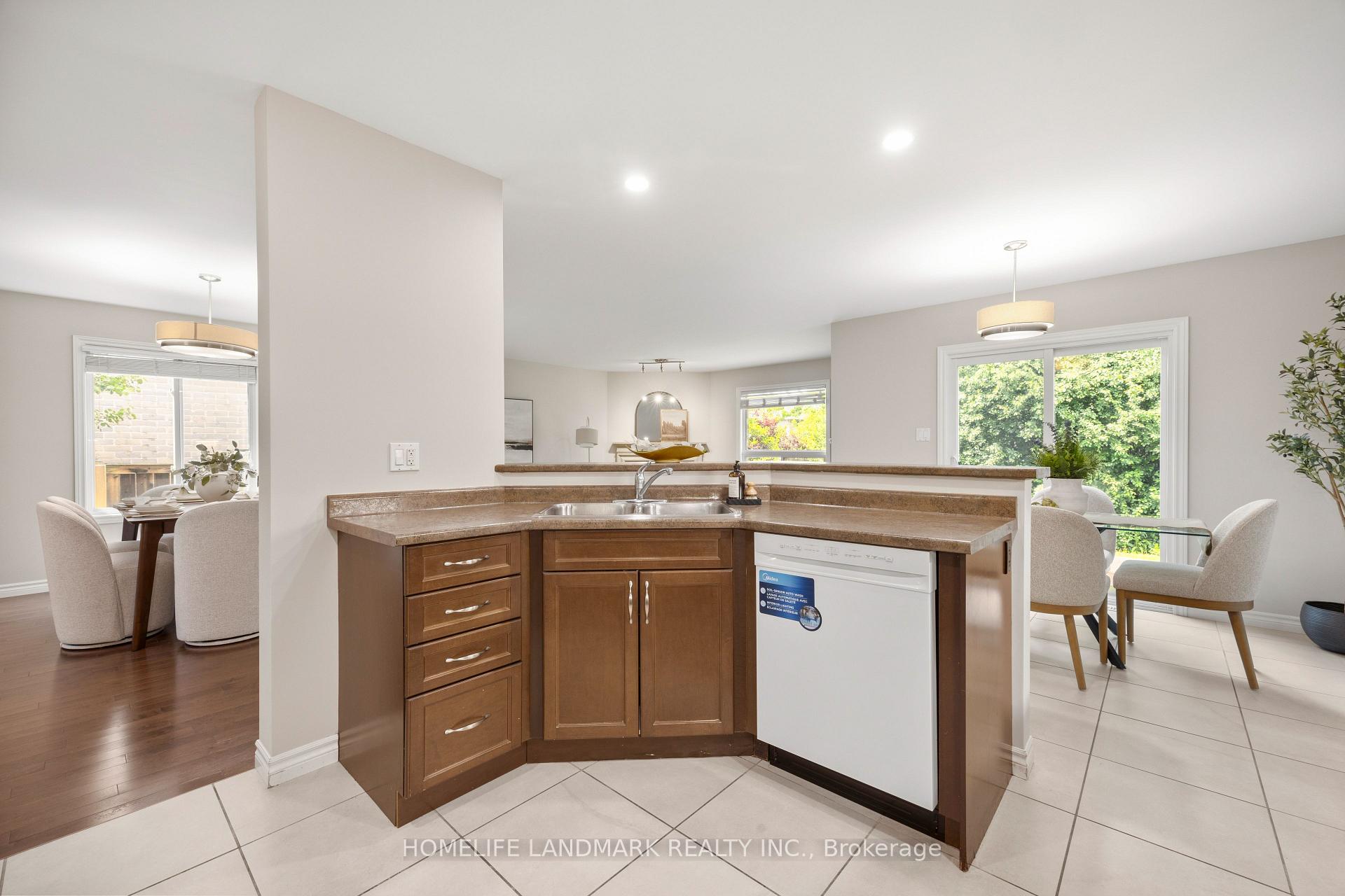 Photo 15 of 1166 Smither Road, London, North I — HOMEH