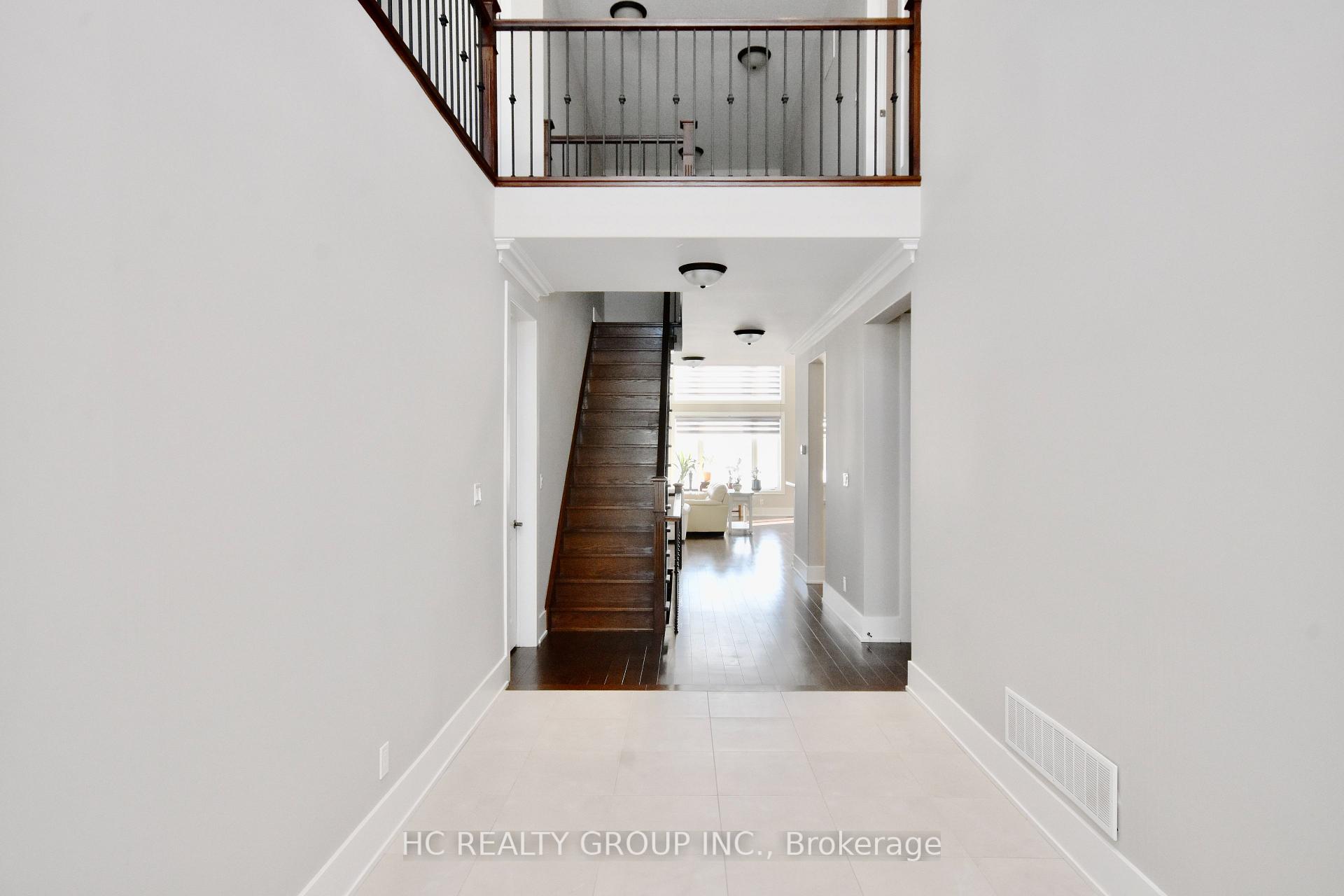 Photo 5 of 295 Sunnybrae Avenue, Innisfil, Stroud — HOMEH