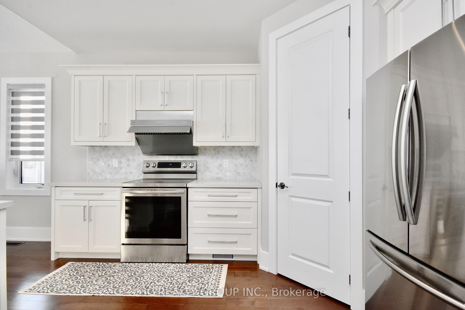 Photo 18 of 295 Sunnybrae Avenue, Innisfil, Stroud — HOMEH