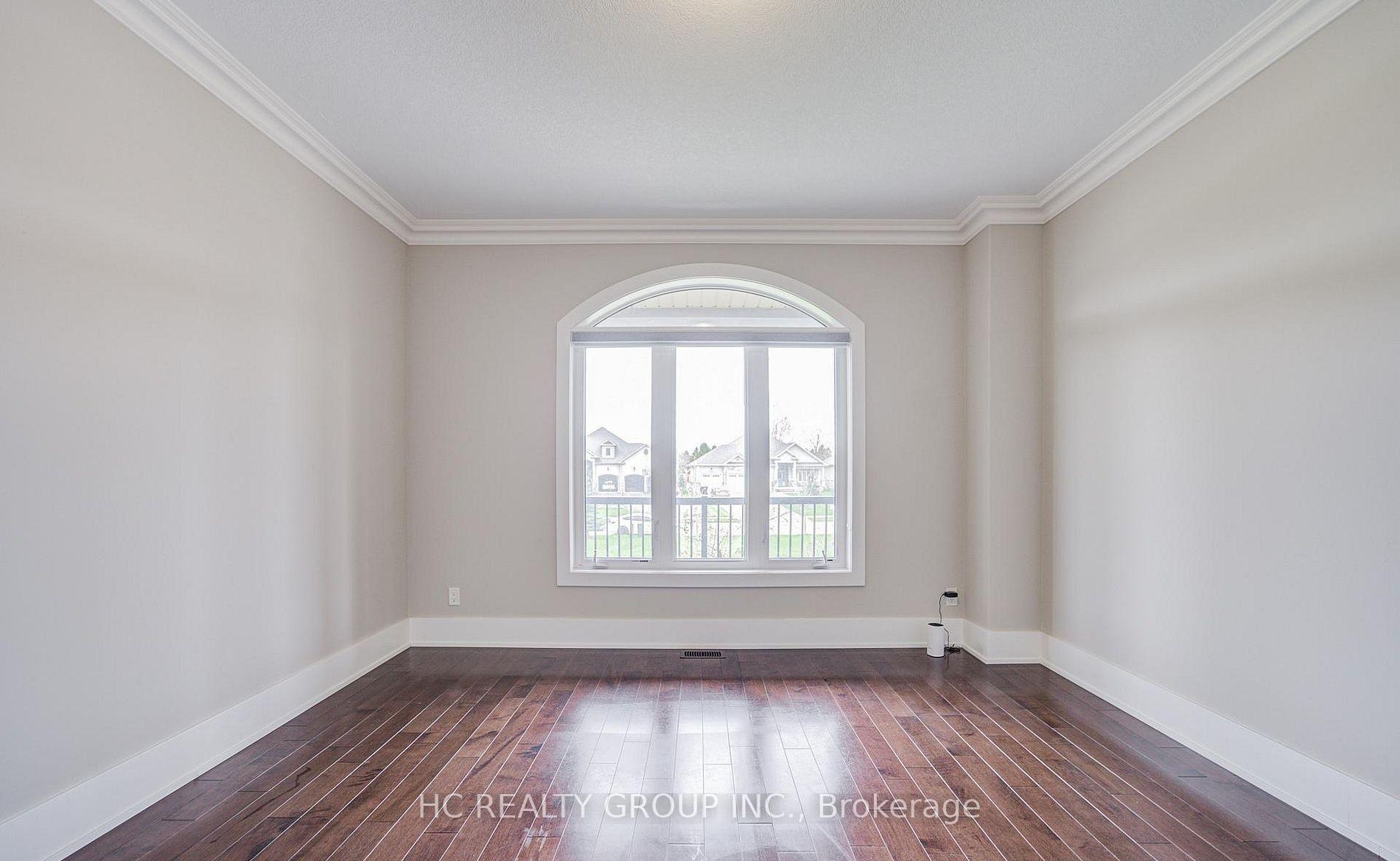Photo 19 of 295 Sunnybrae Avenue, Innisfil, Stroud — HOMEH