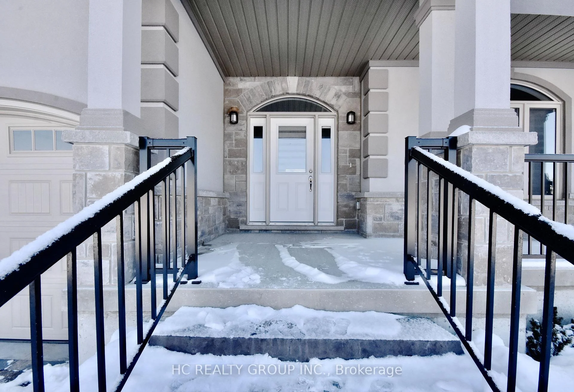 Photo 3 of 295 Sunnybrae Avenue, Innisfil, Stroud — HOMEH