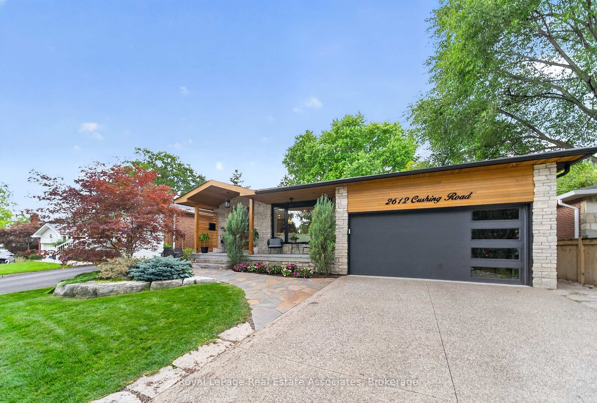 Photo 4 of 2612 Cushing Road, Mississauga, Sheridan — HOMEH