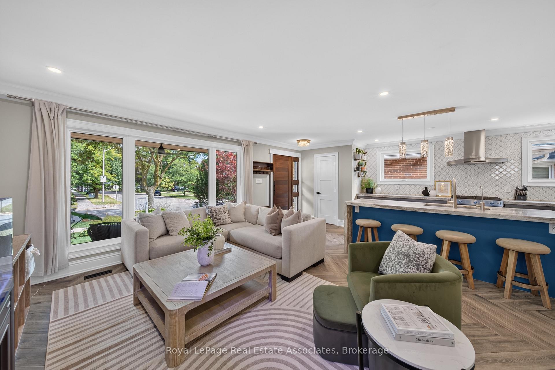 Photo 5 of 2612 Cushing Road, Mississauga, Sheridan — HOMEH