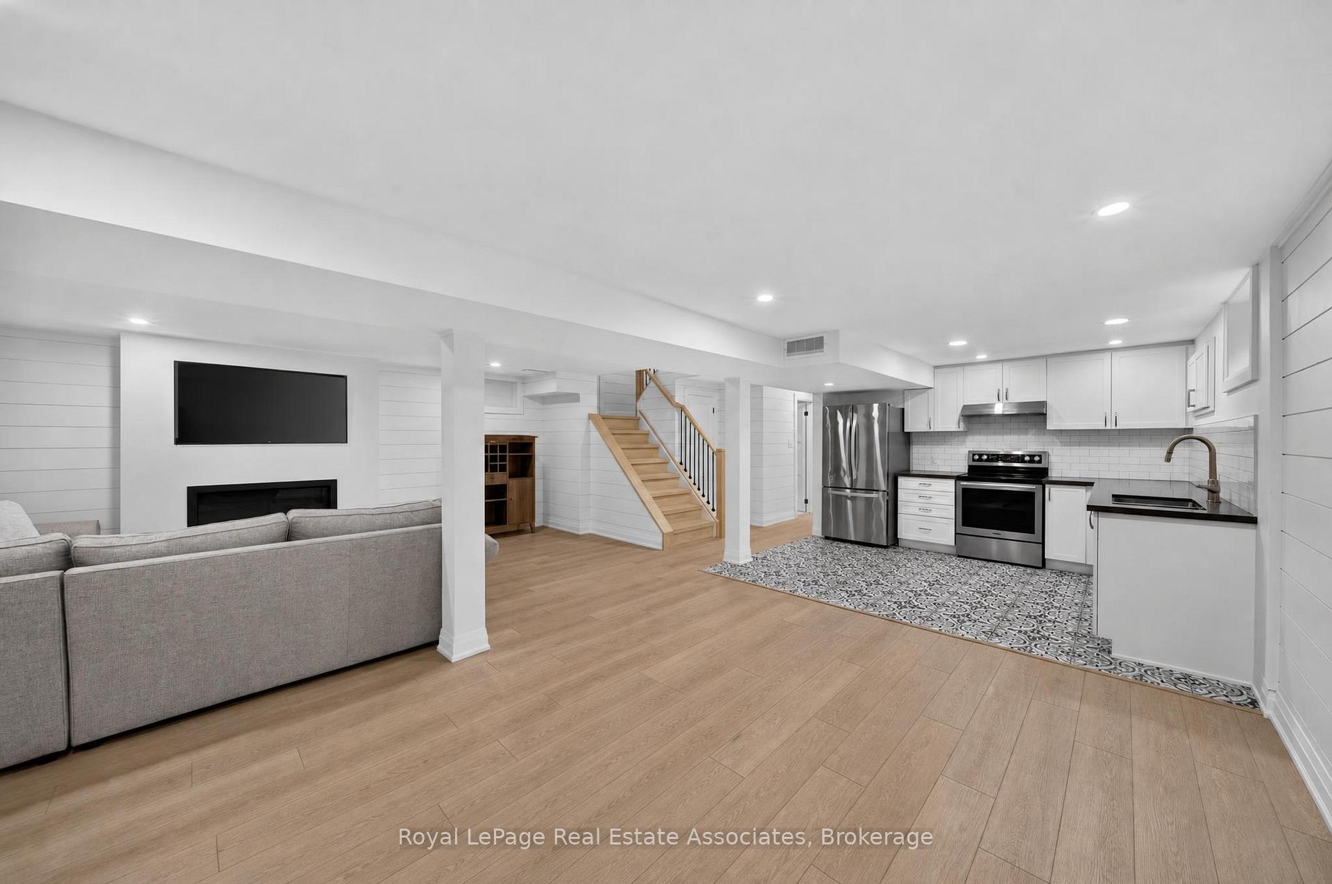 Photo 28 of 2612 Cushing Road, Mississauga, Sheridan — HOMEH