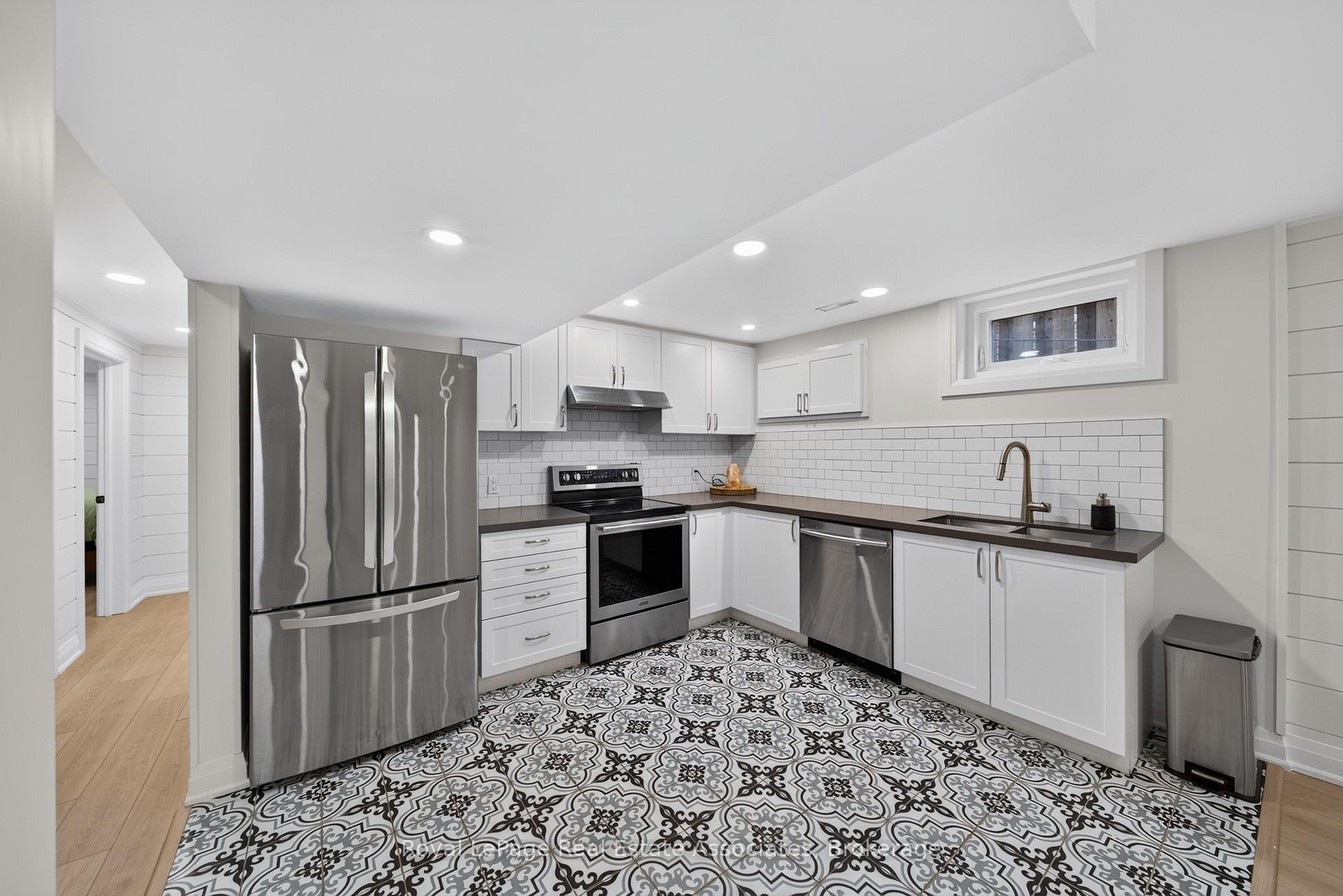 Photo 29 of 2612 Cushing Road, Mississauga, Sheridan — HOMEH