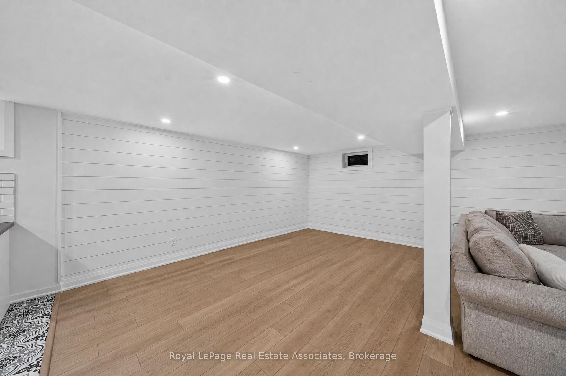 Photo 34 of 2612 Cushing Road, Mississauga, Sheridan — HOMEH
