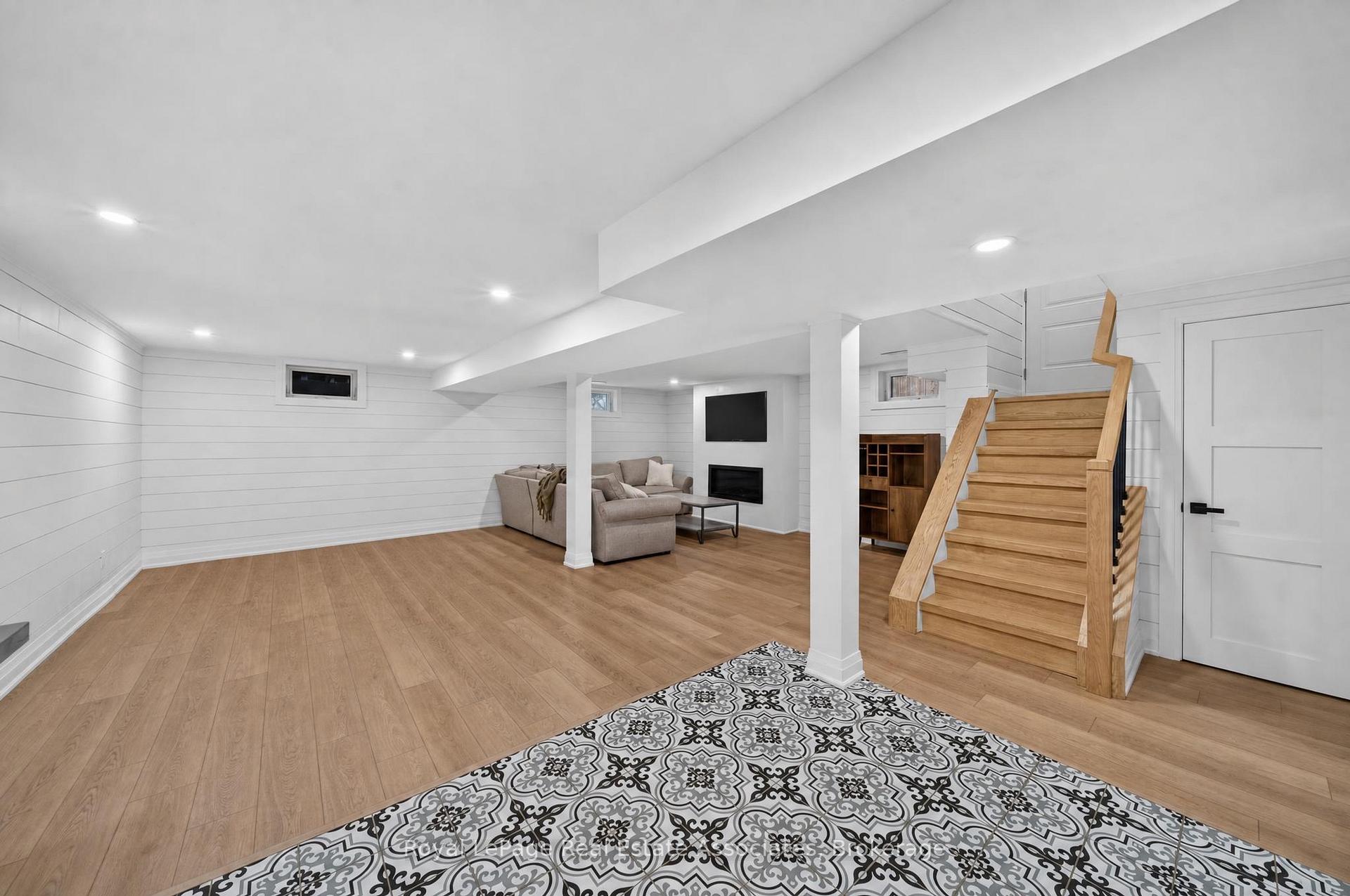 Photo 36 of 2612 Cushing Road, Mississauga, Sheridan — HOMEH