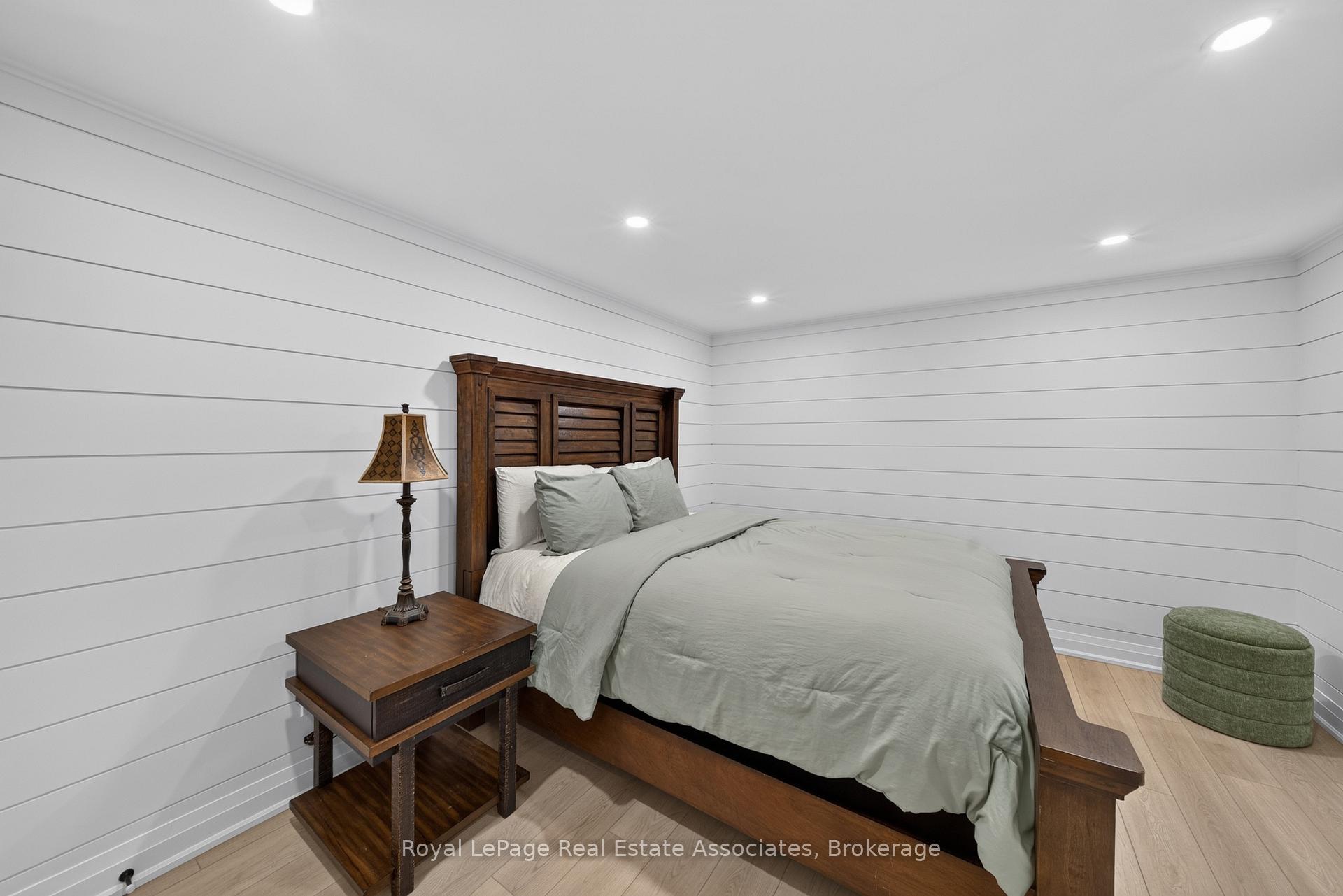 Photo 38 of 2612 Cushing Road, Mississauga, Sheridan — HOMEH
