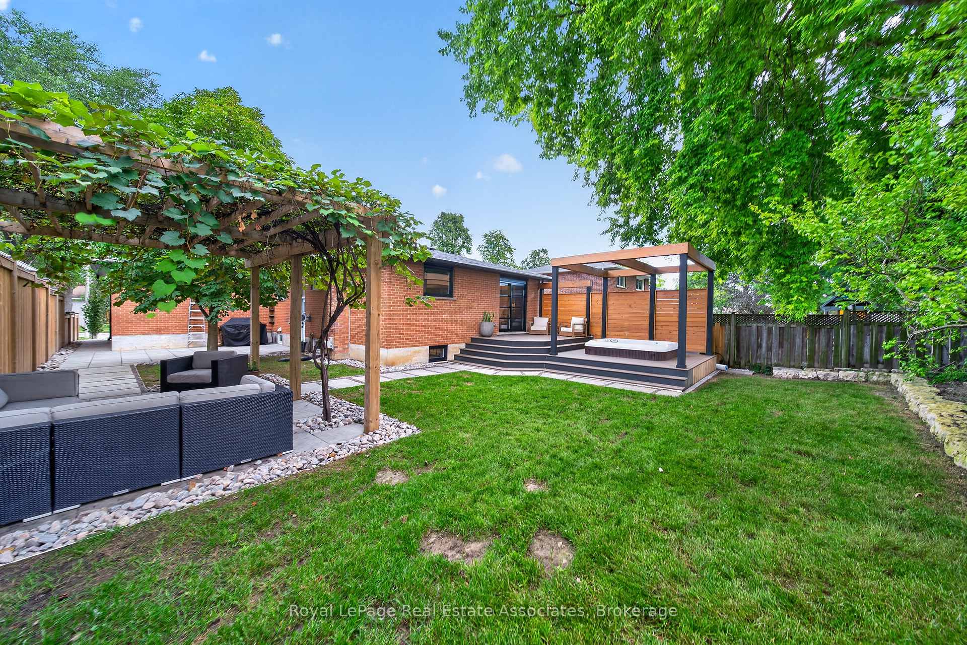 Photo 45 of 2612 Cushing Road, Mississauga, Sheridan — HOMEH
