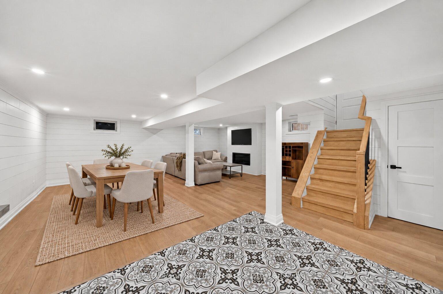 Photo 35 of 2612 Cushing Road, Mississauga, Sheridan — HOMEH