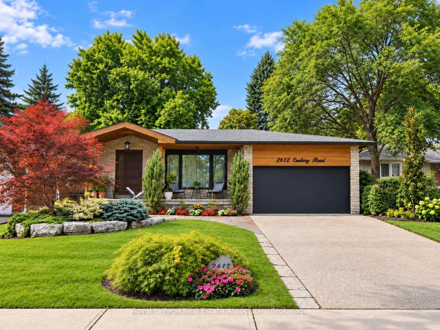 Photo 2 of 2612 Cushing Road, Mississauga, Sheridan — HOMEH