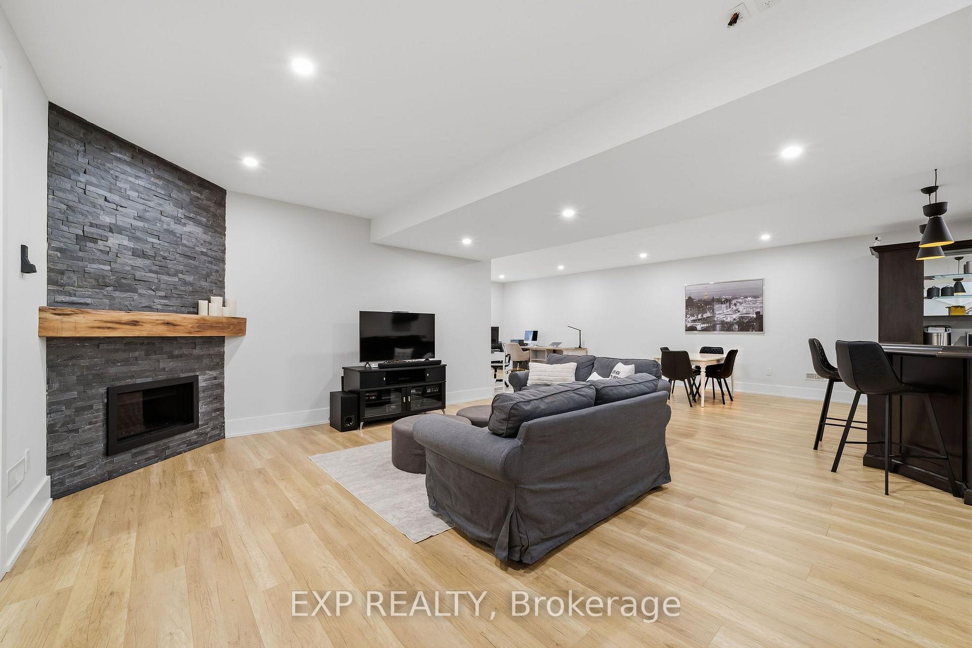 Photo 28 of 61 Ashby Crescent, Strathroy-Caradoc, SW — HOMEH