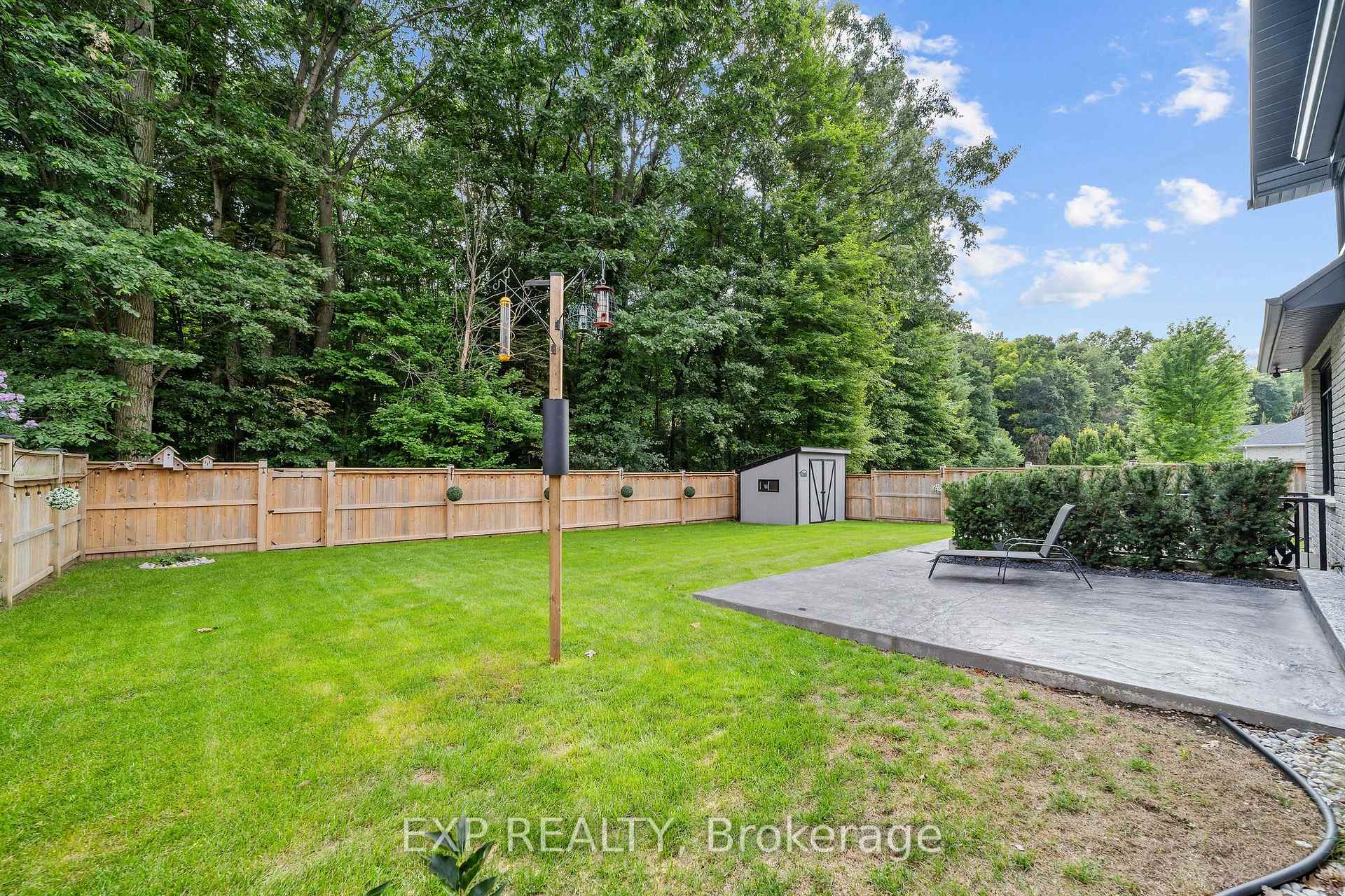 Photo 42 of 61 Ashby Crescent, Strathroy-Caradoc, SW — HOMEH