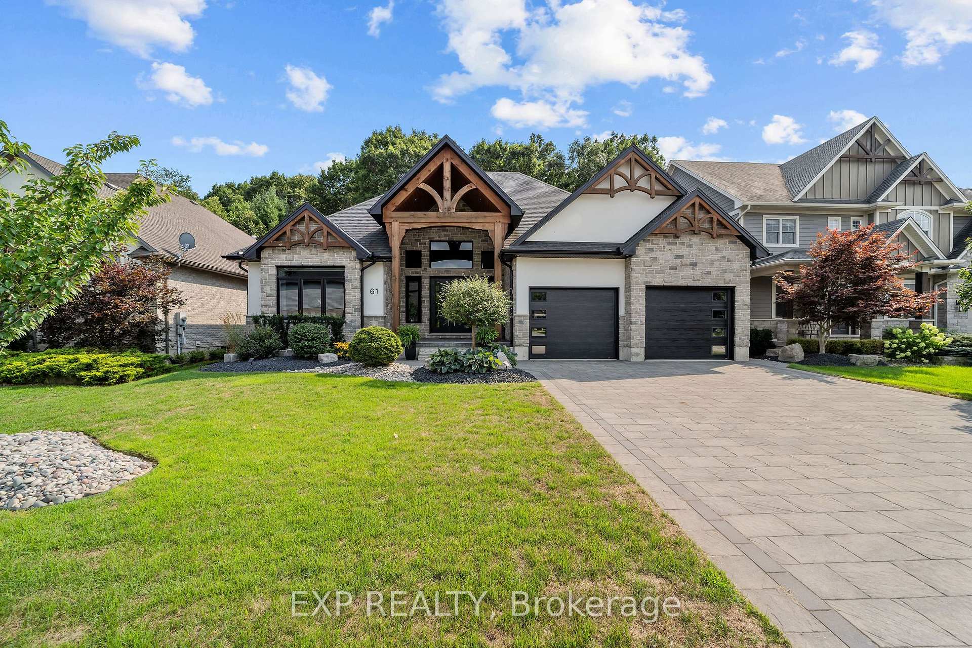 Photo 3 of 61 Ashby Crescent, Strathroy-Caradoc, SW — HOMEH