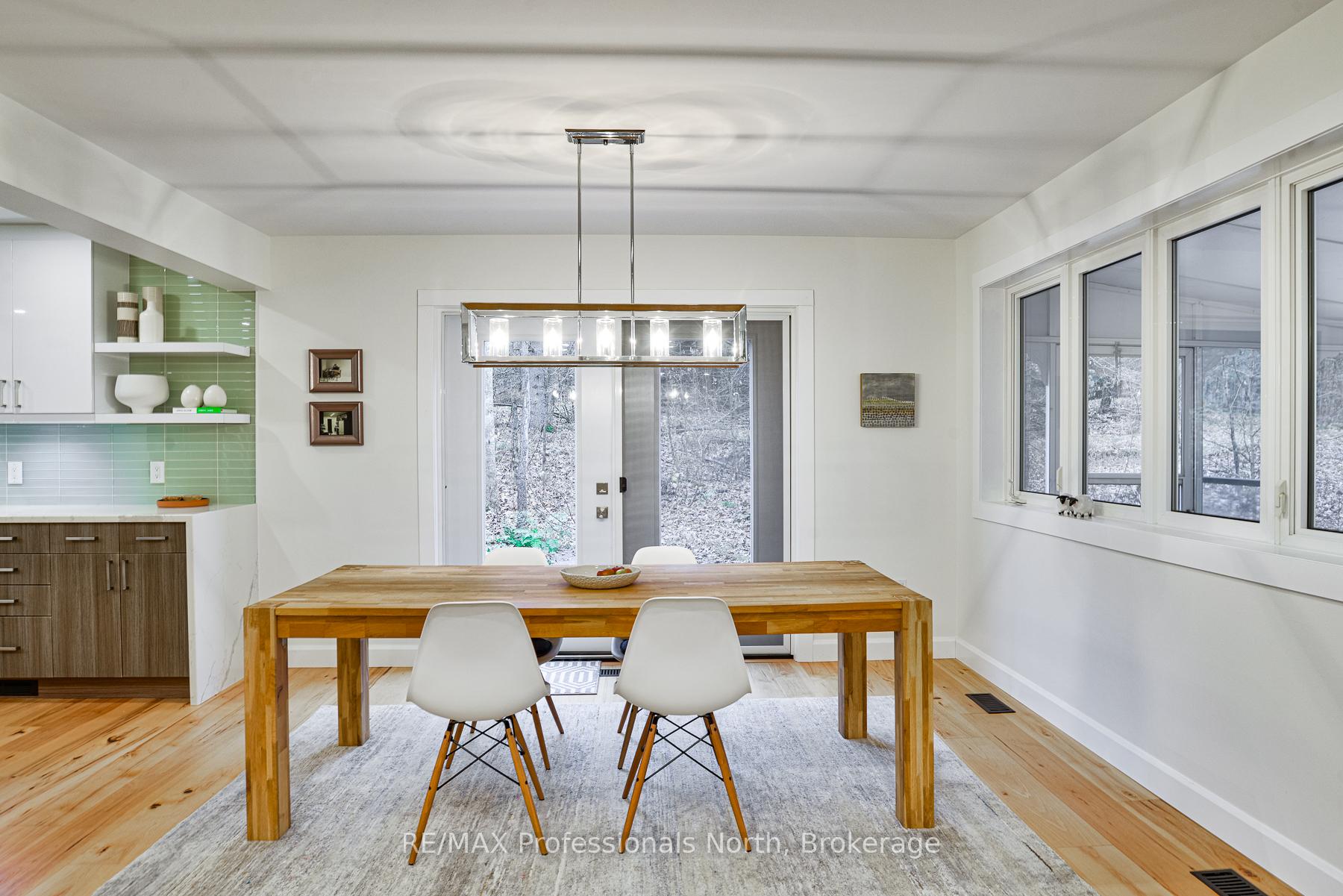 Photo 3 of 225 Blanchard Street W, Gravenhurst, Muskoka (S) — HOMEH