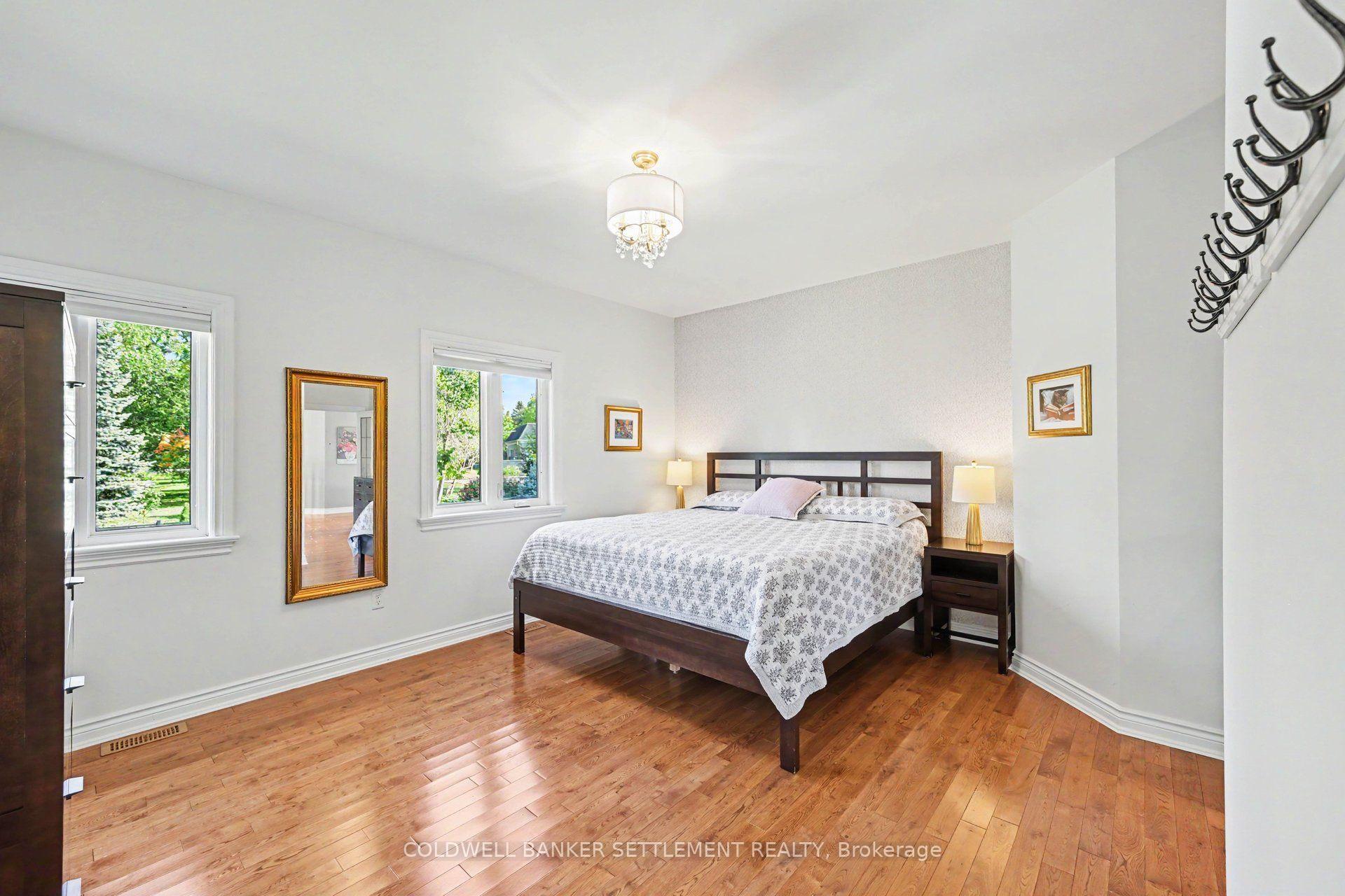 Photo 33 of 8 Taggart Crescent, Perth, Perth — HOMEH