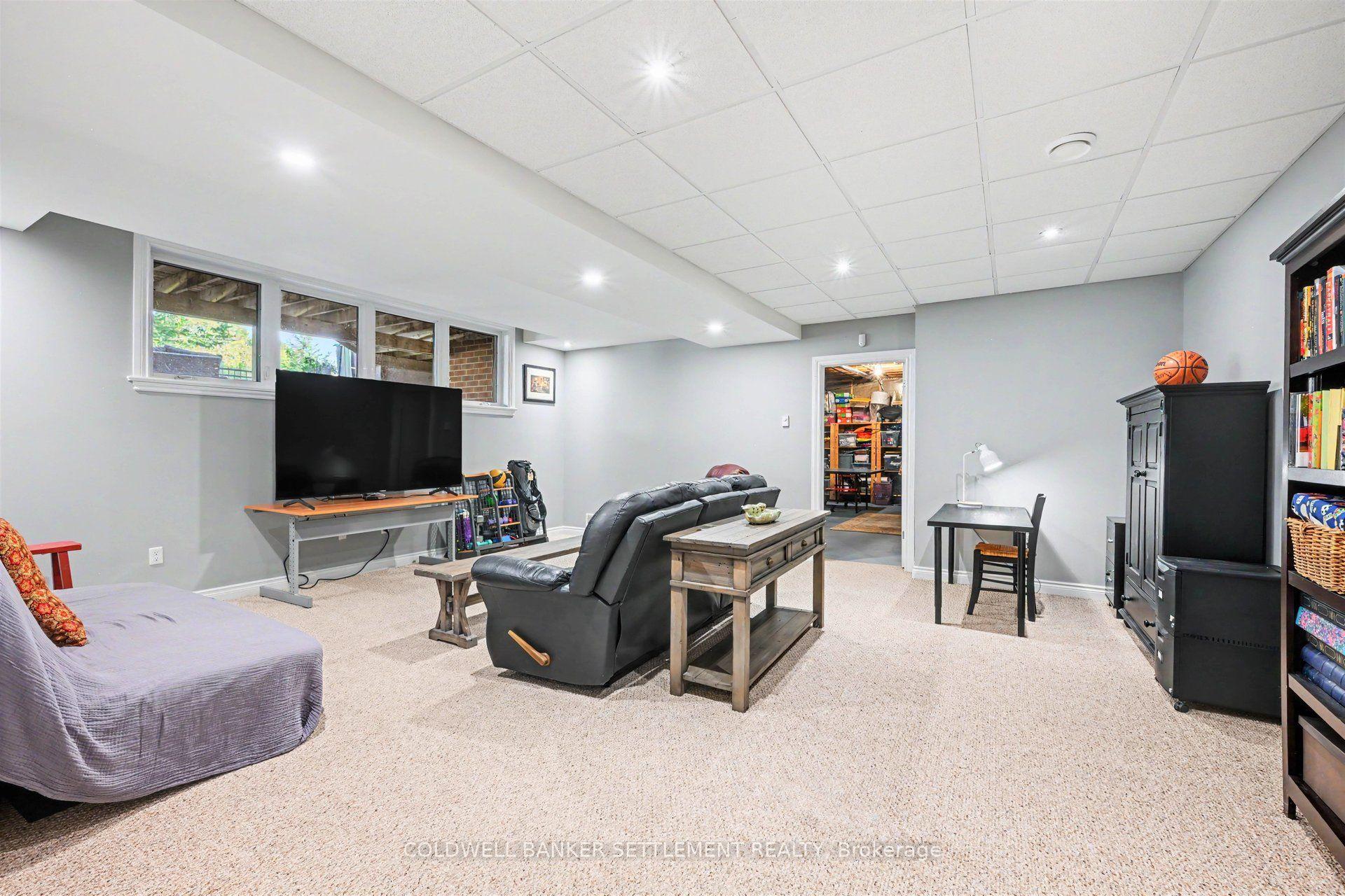 Photo 35 of 8 Taggart Crescent, Perth, Perth — HOMEH