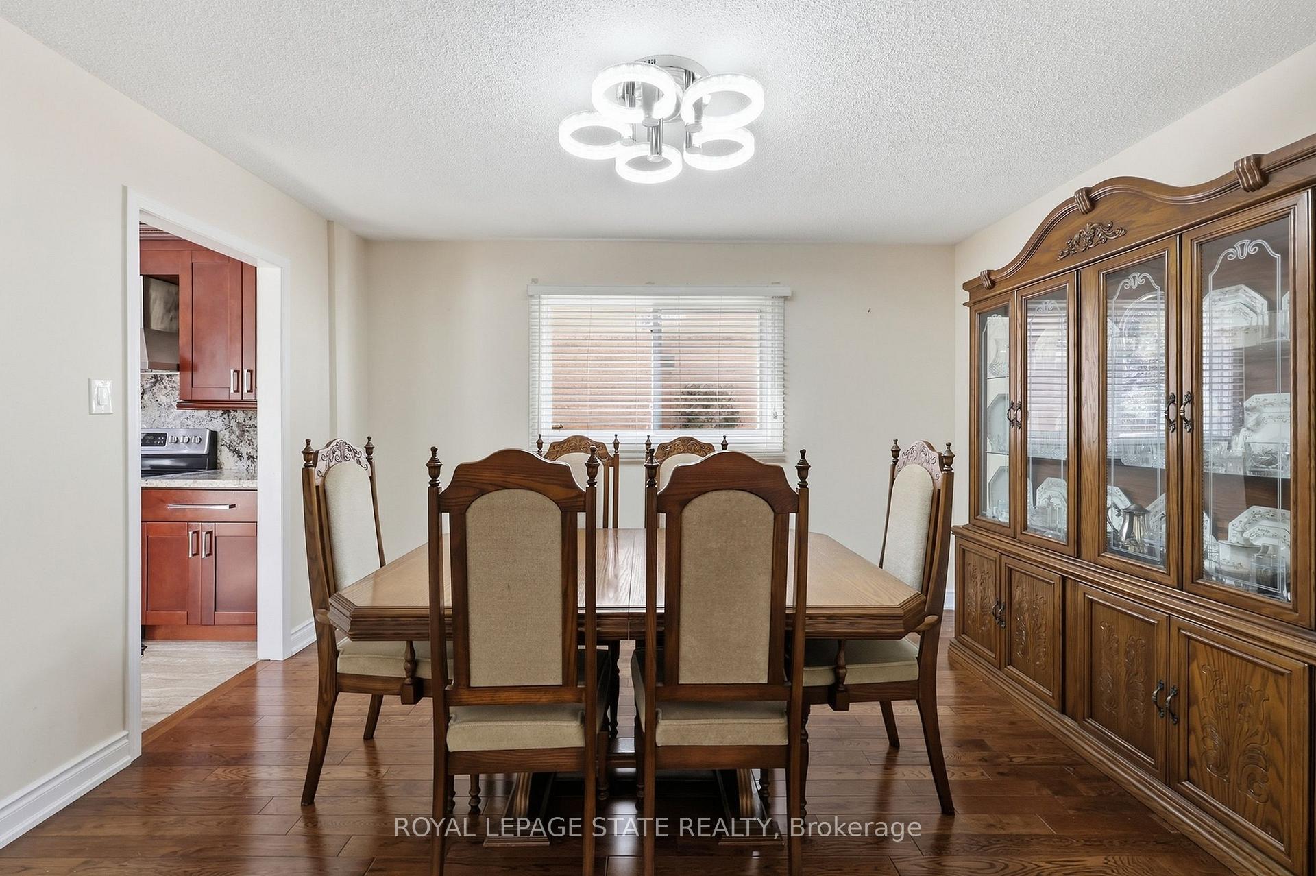 Photo 16 of 5592 Millbrook Lane, Mississauga, East Credit — HOMEH