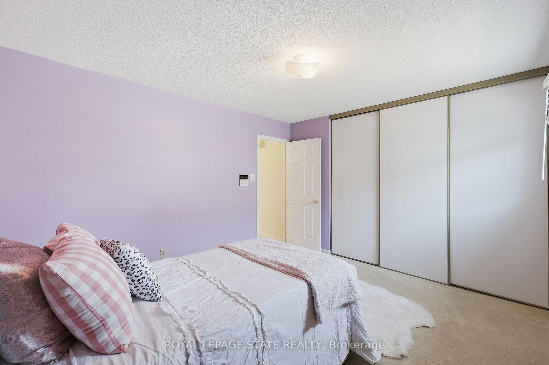Photo 22 of 5592 Millbrook Lane, Mississauga, East Credit — HOMEH