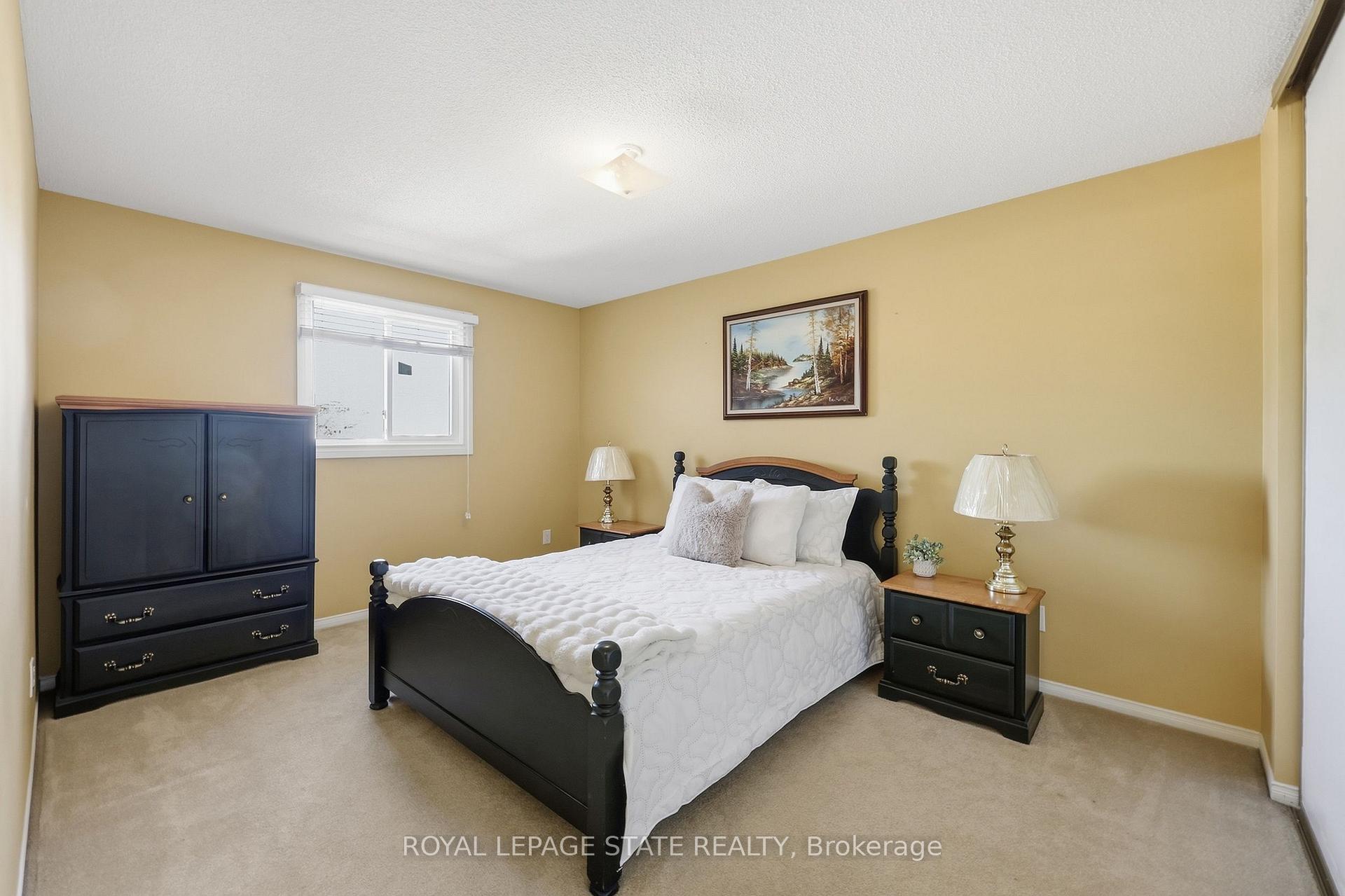 Photo 23 of 5592 Millbrook Lane, Mississauga, East Credit — HOMEH