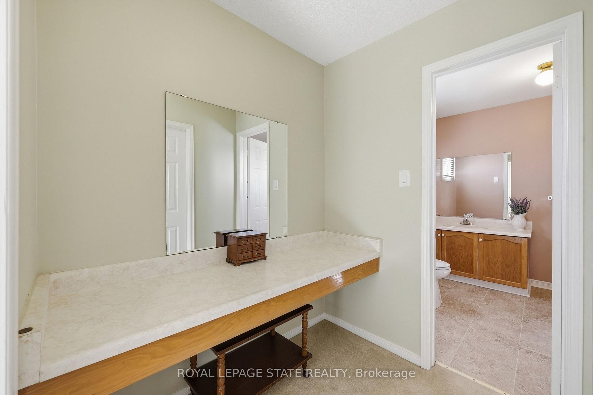 Photo 27 of 5592 Millbrook Lane, Mississauga, East Credit — HOMEH