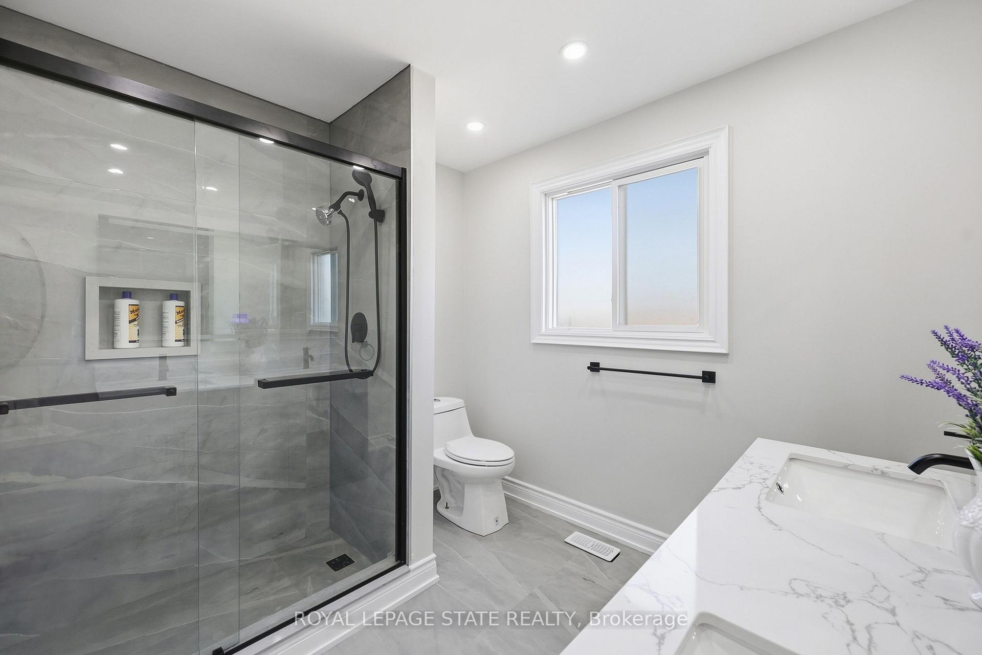 Photo 31 of 5592 Millbrook Lane, Mississauga, East Credit — HOMEH