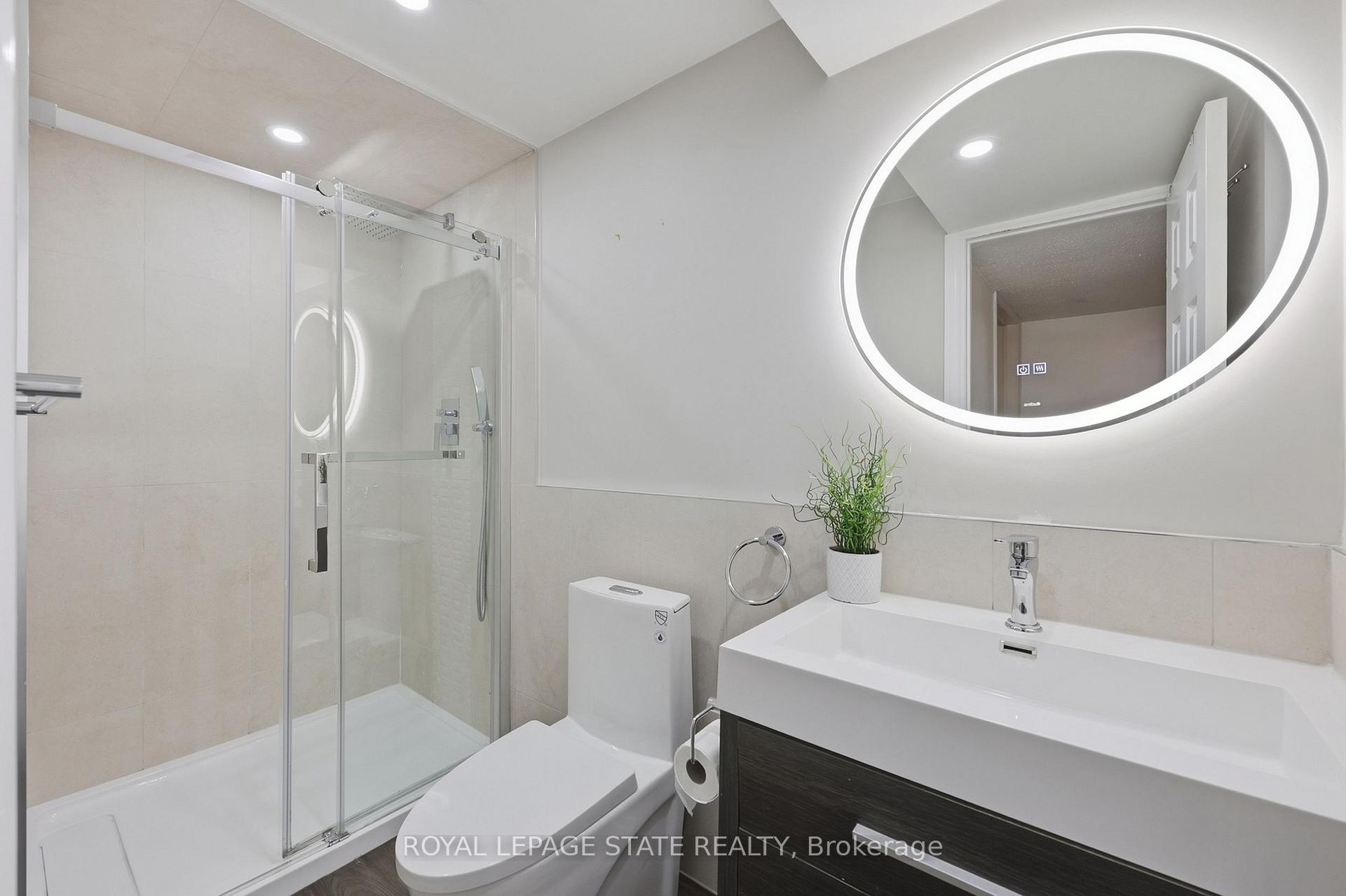 Photo 32 of 5592 Millbrook Lane, Mississauga, East Credit — HOMEH