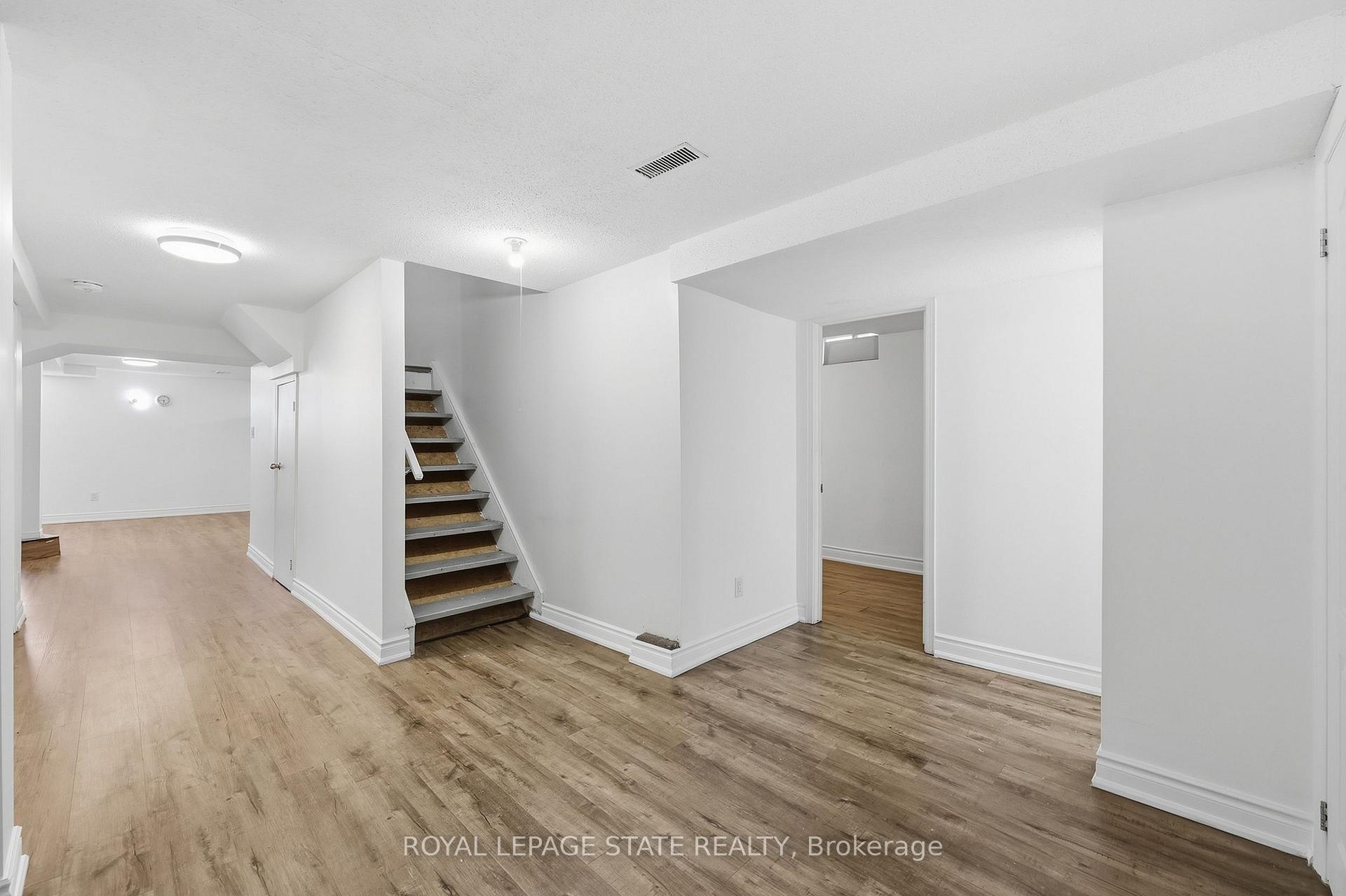 Photo 34 of 5592 Millbrook Lane, Mississauga, East Credit — HOMEH