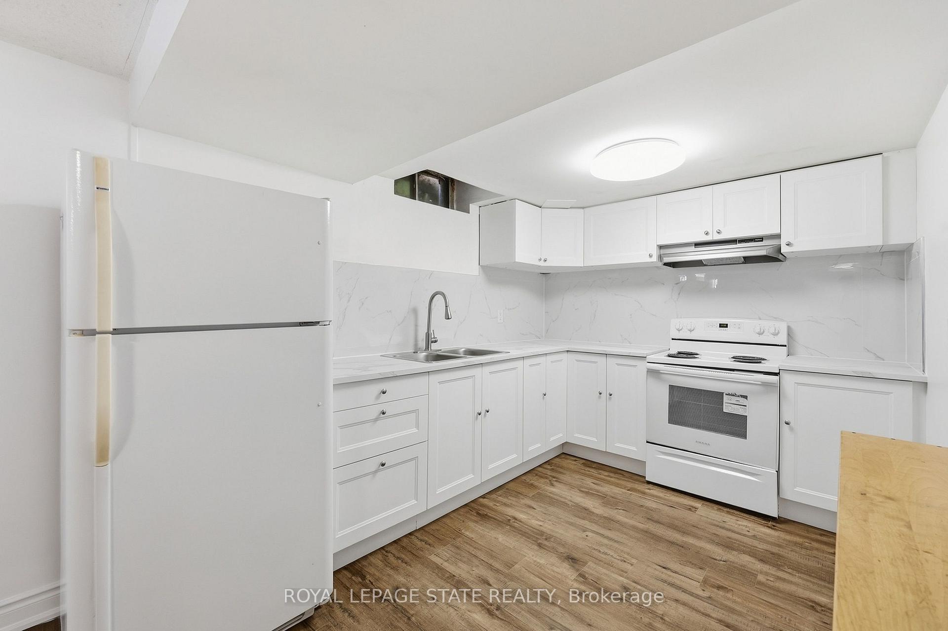 Photo 39 of 5592 Millbrook Lane, Mississauga, East Credit — HOMEH