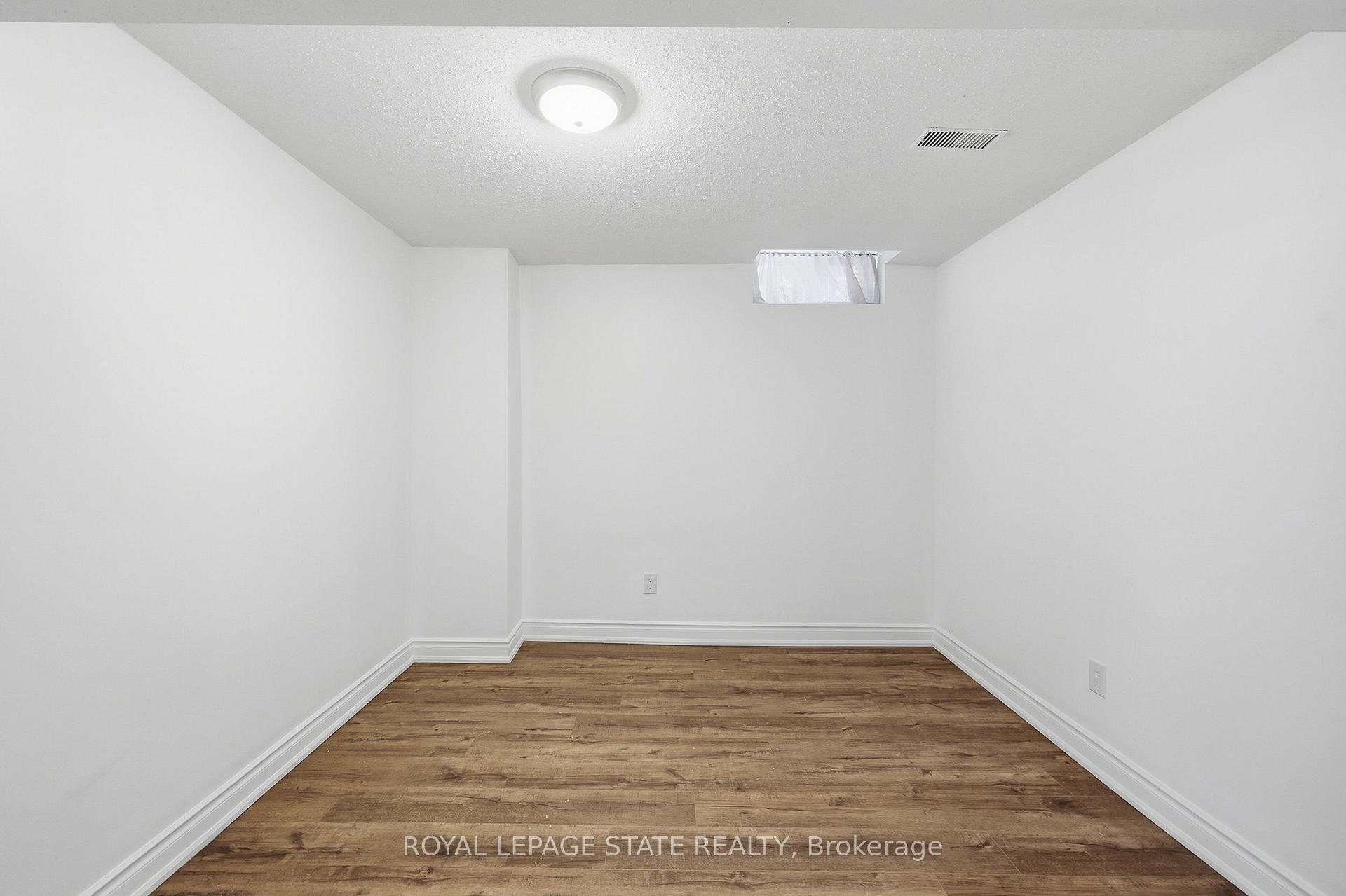 Photo 40 of 5592 Millbrook Lane, Mississauga, East Credit — HOMEH