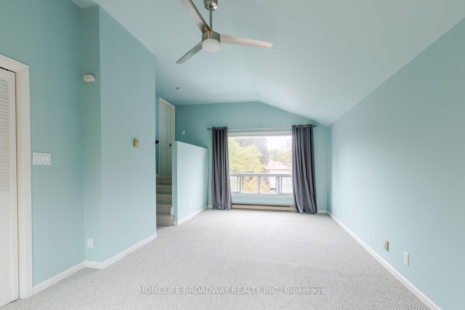Photo 17 of 37 Millburn Drive, Etobicoke, Eringate-Centennial-West Deane — HOMEH