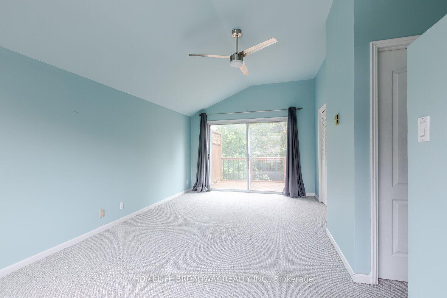 Photo 18 of 37 Millburn Drive, Etobicoke, Eringate-Centennial-West Deane — HOMEH