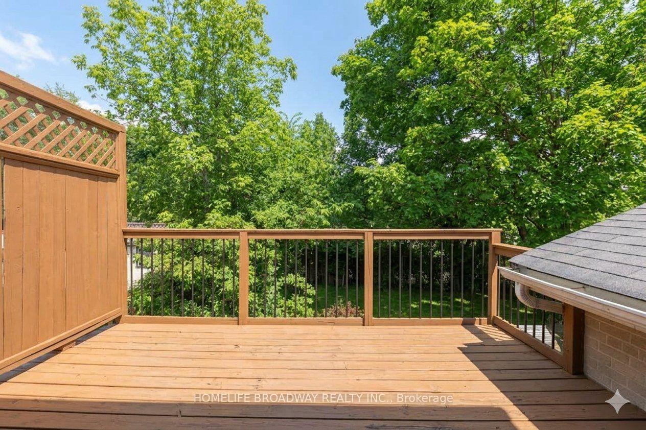 Photo 26 of 37 Millburn Drive, Etobicoke, Eringate-Centennial-West Deane — HOMEH
