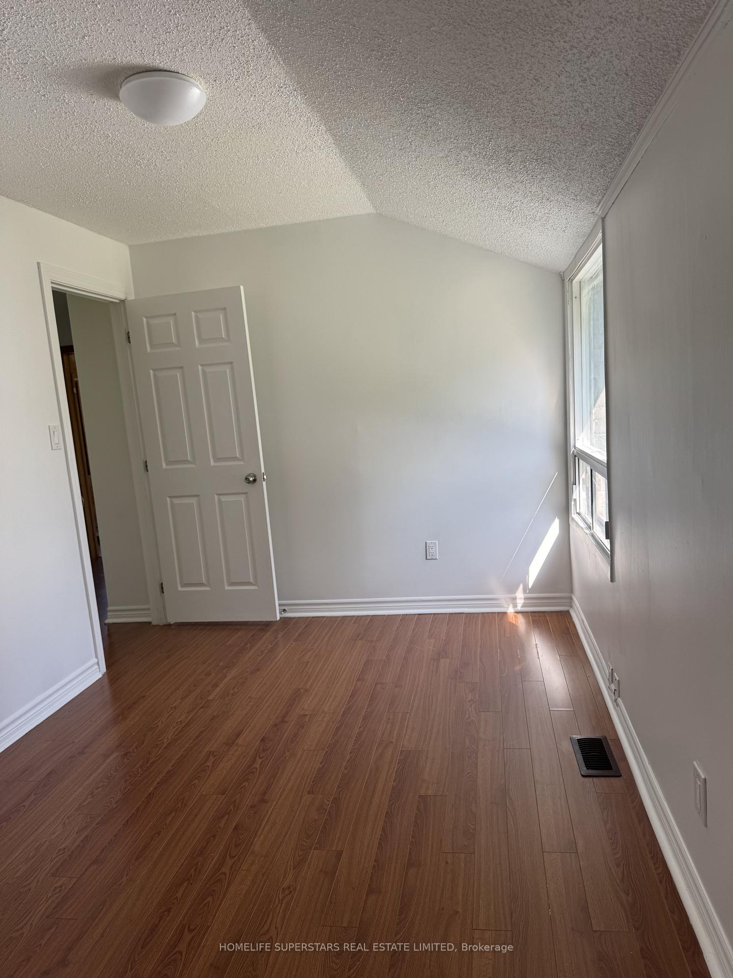 Photo 7 of 564A Lake Drive S, Georgina, Keswick South — HOMEH