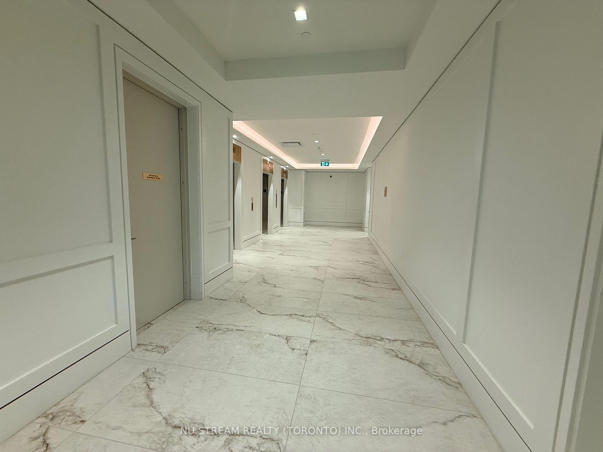 Front of Unit 624, 4000 Eglinton Avenue W