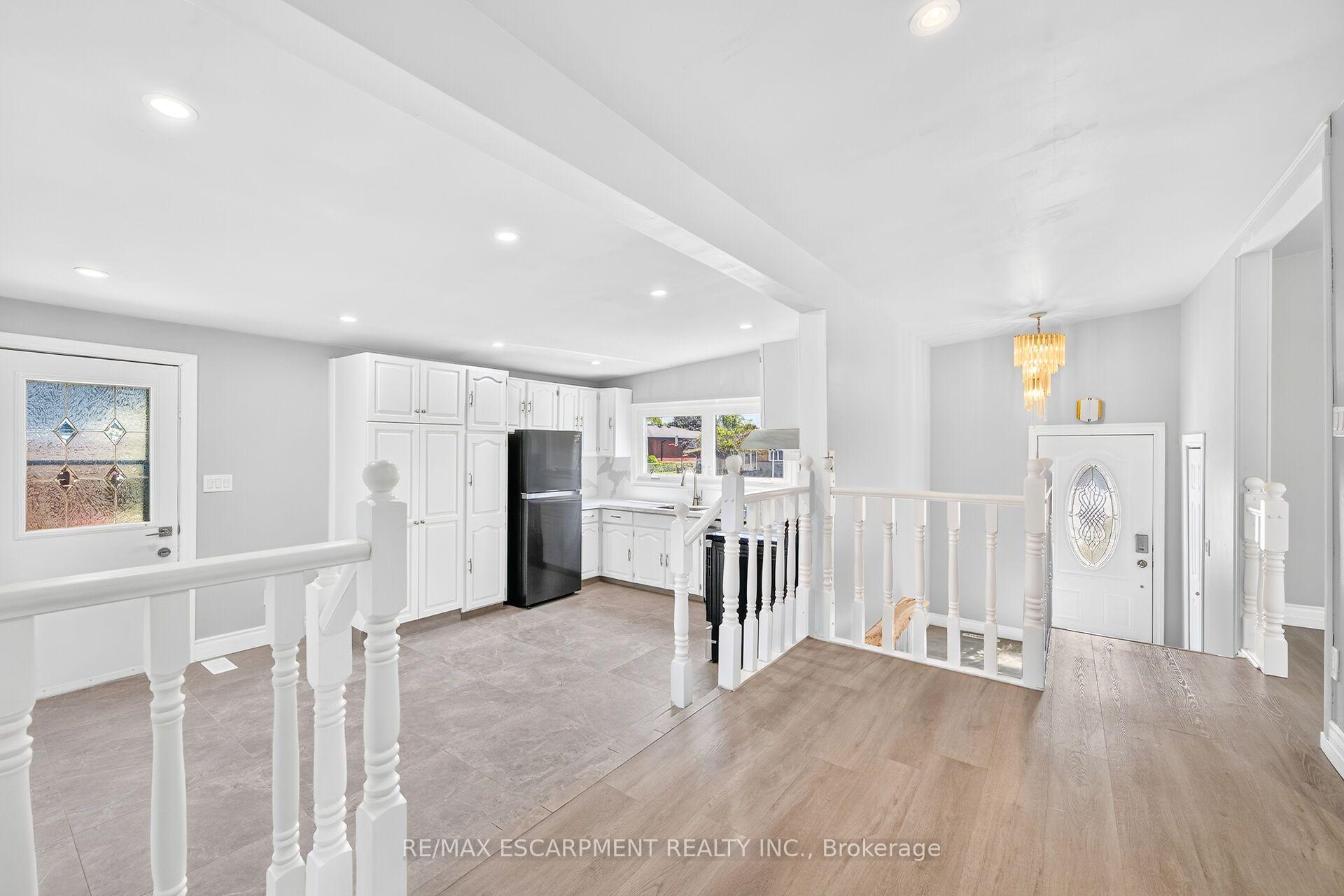 Photo 6 of 96 Fielding Crescent, Hamilton, Lawfield — HOMEH