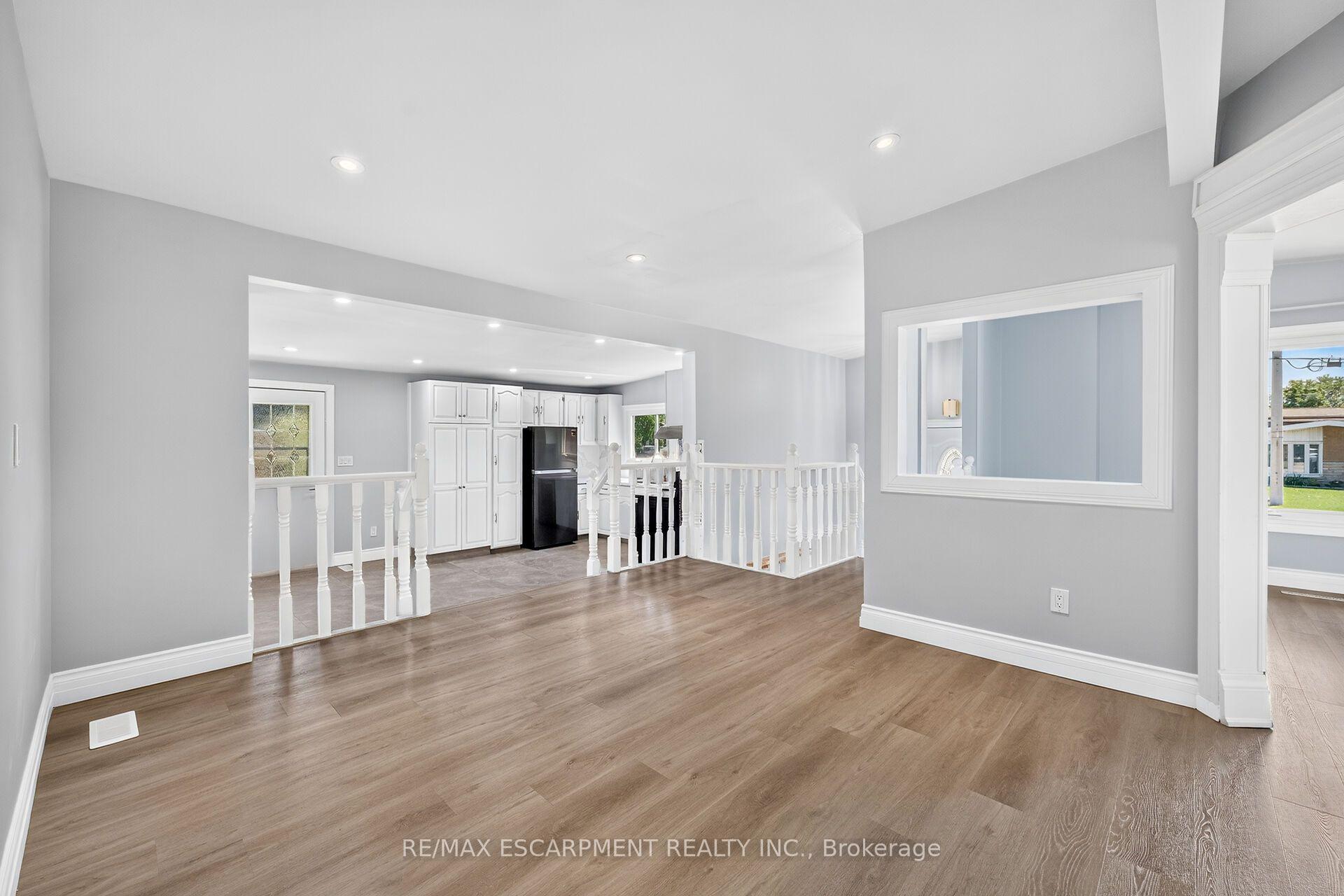 Photo 15 of 96 Fielding Crescent, Hamilton, Lawfield — HOMEH