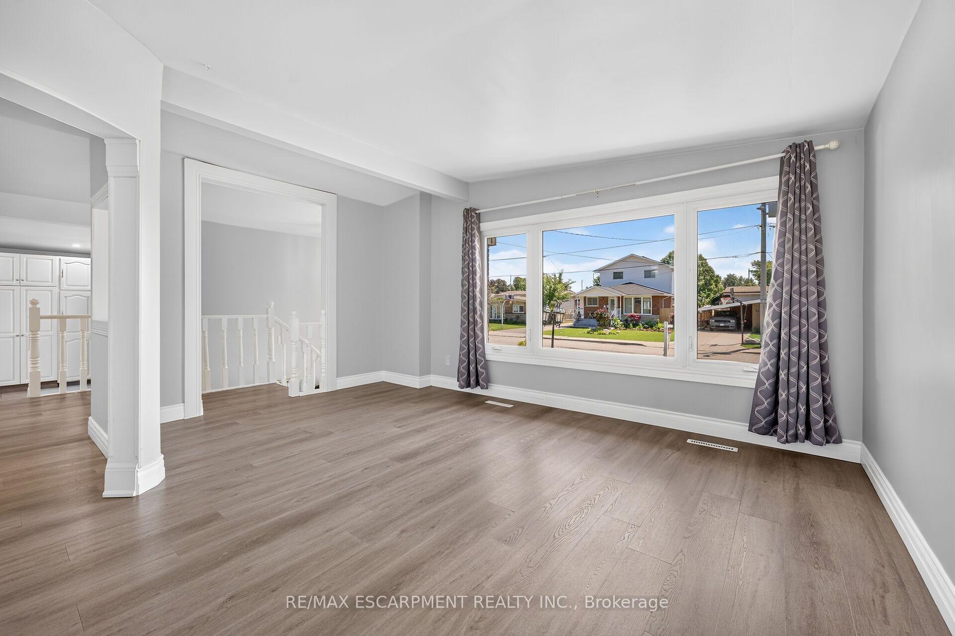 Photo 16 of 96 Fielding Crescent, Hamilton, Lawfield — HOMEH