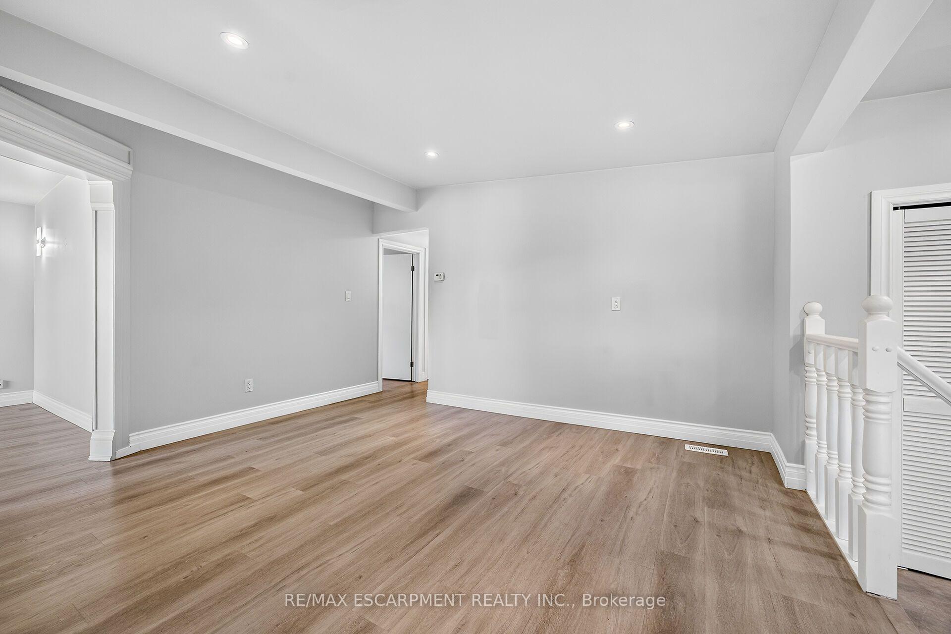 Photo 20 of 96 Fielding Crescent, Hamilton, Lawfield — HOMEH