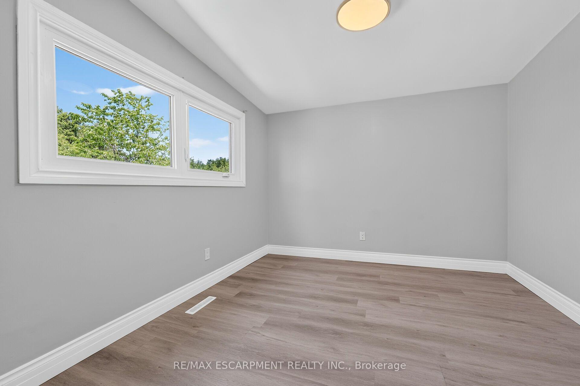 Photo 21 of 96 Fielding Crescent, Hamilton, Lawfield — HOMEH