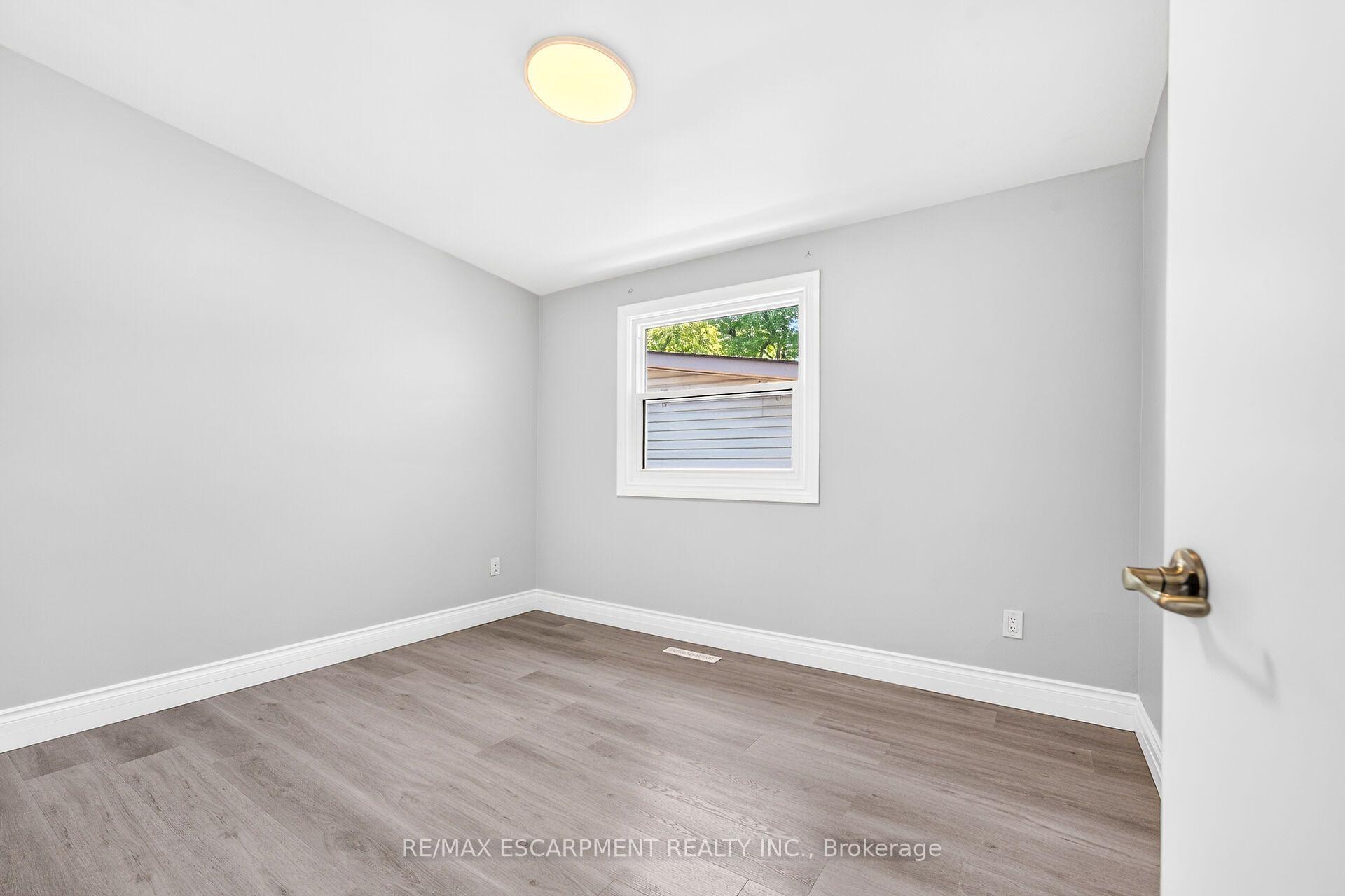 Photo 24 of 96 Fielding Crescent, Hamilton, Lawfield — HOMEH