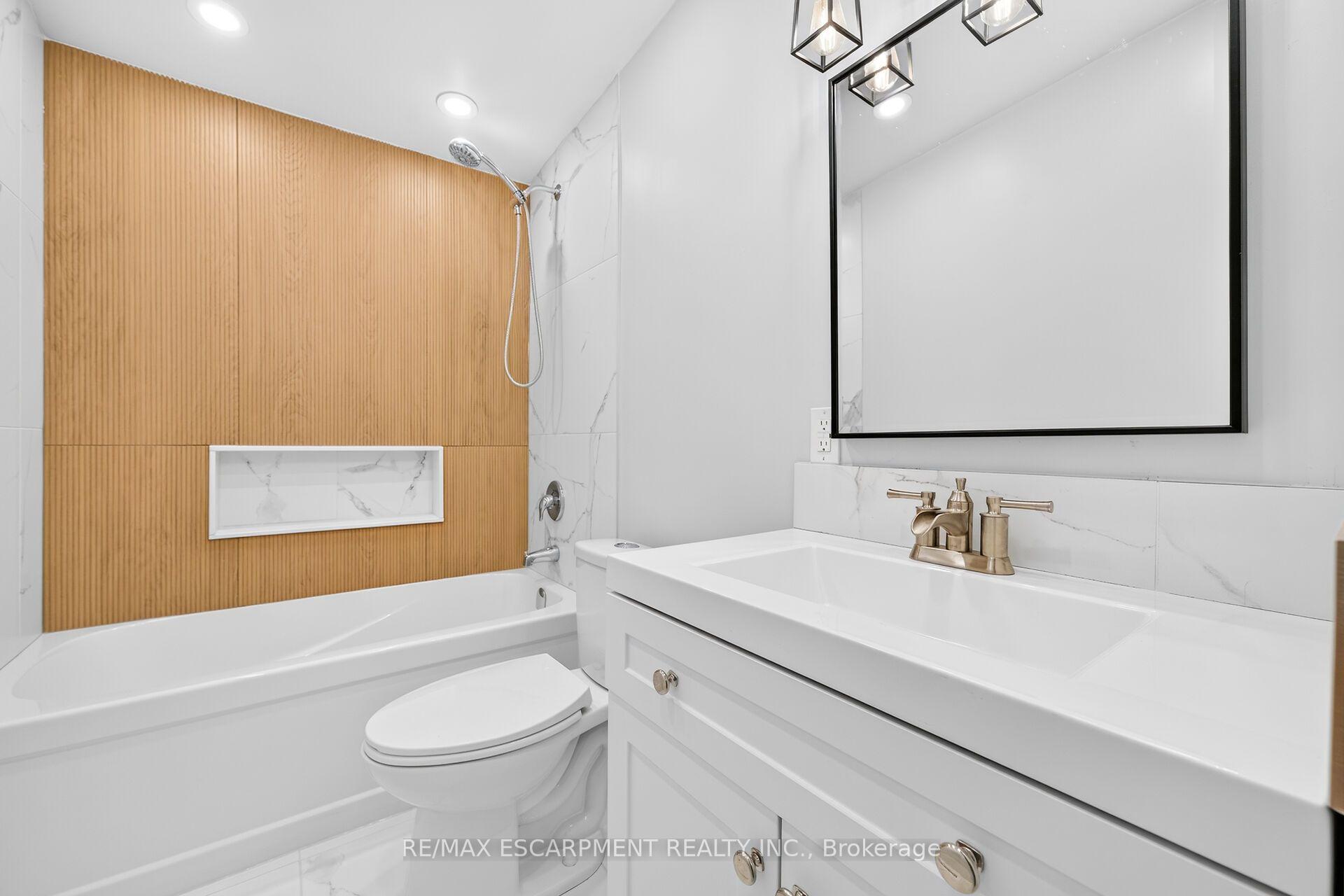 Photo 25 of 96 Fielding Crescent, Hamilton, Lawfield — HOMEH