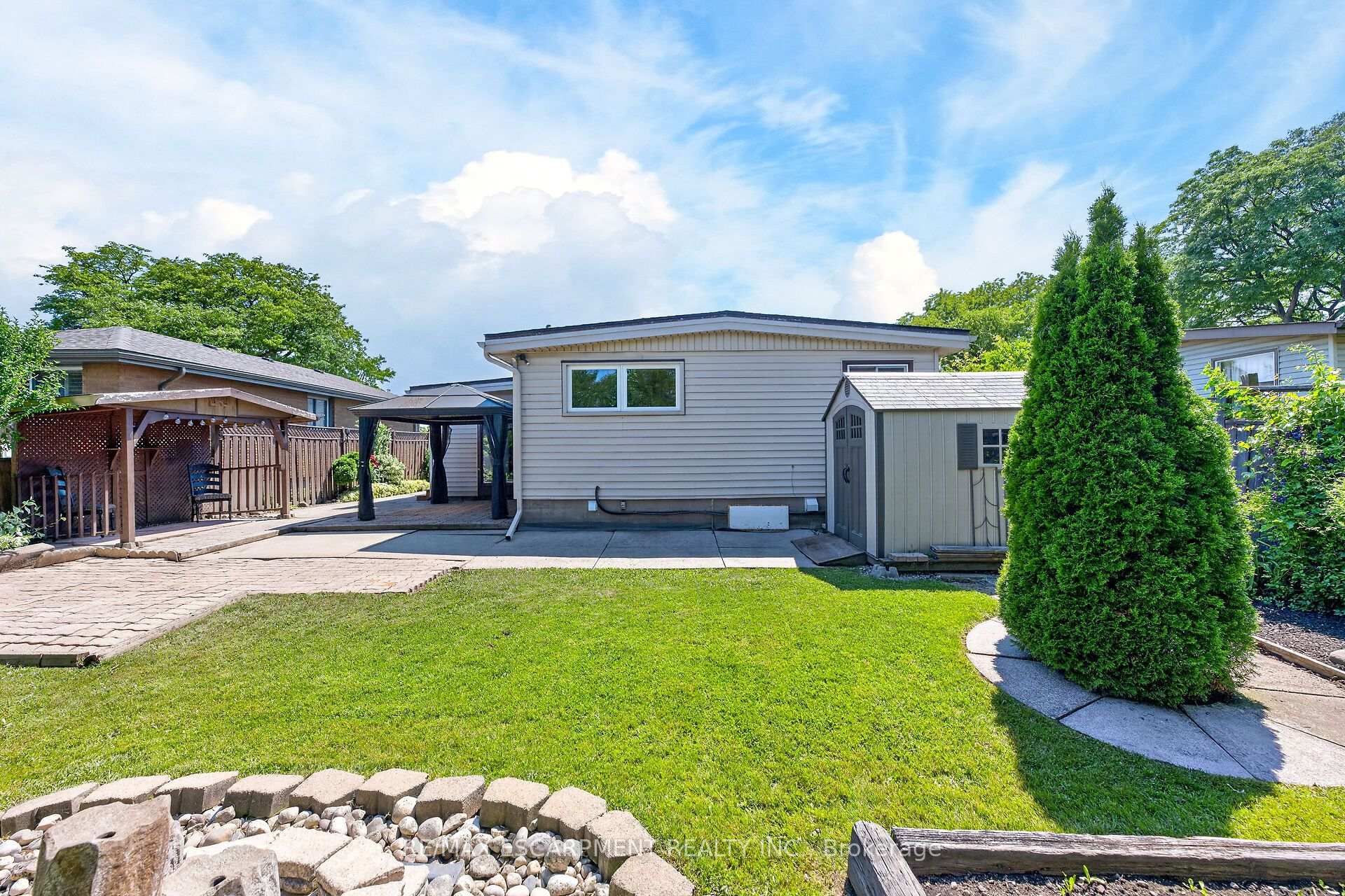 Photo 35 of 96 Fielding Crescent, Hamilton, Lawfield — HOMEH