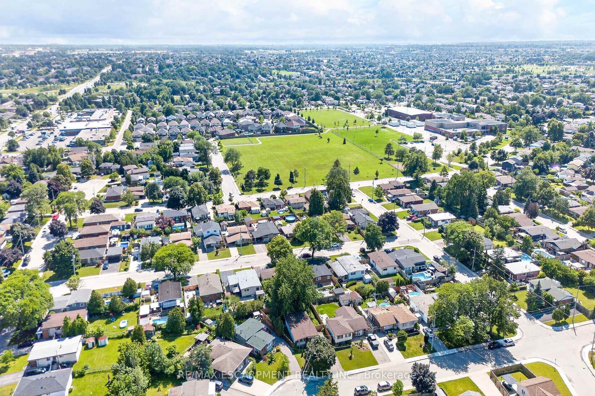 Photo 47 of 96 Fielding Crescent, Hamilton, Lawfield — HOMEH