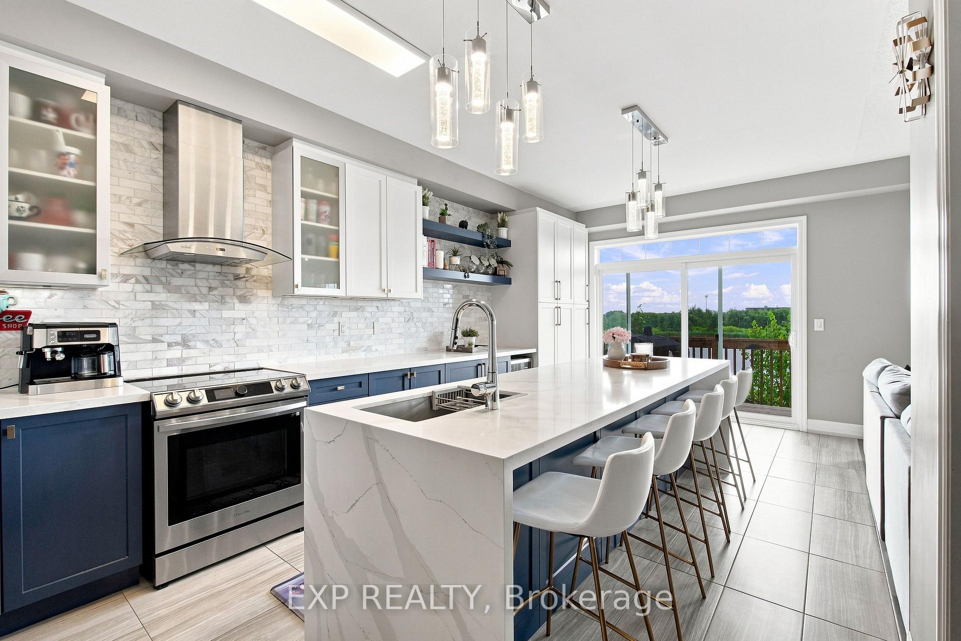 Photo 2 of 39 Purdy Place, Clarington, Bowmanville — HOMEH
