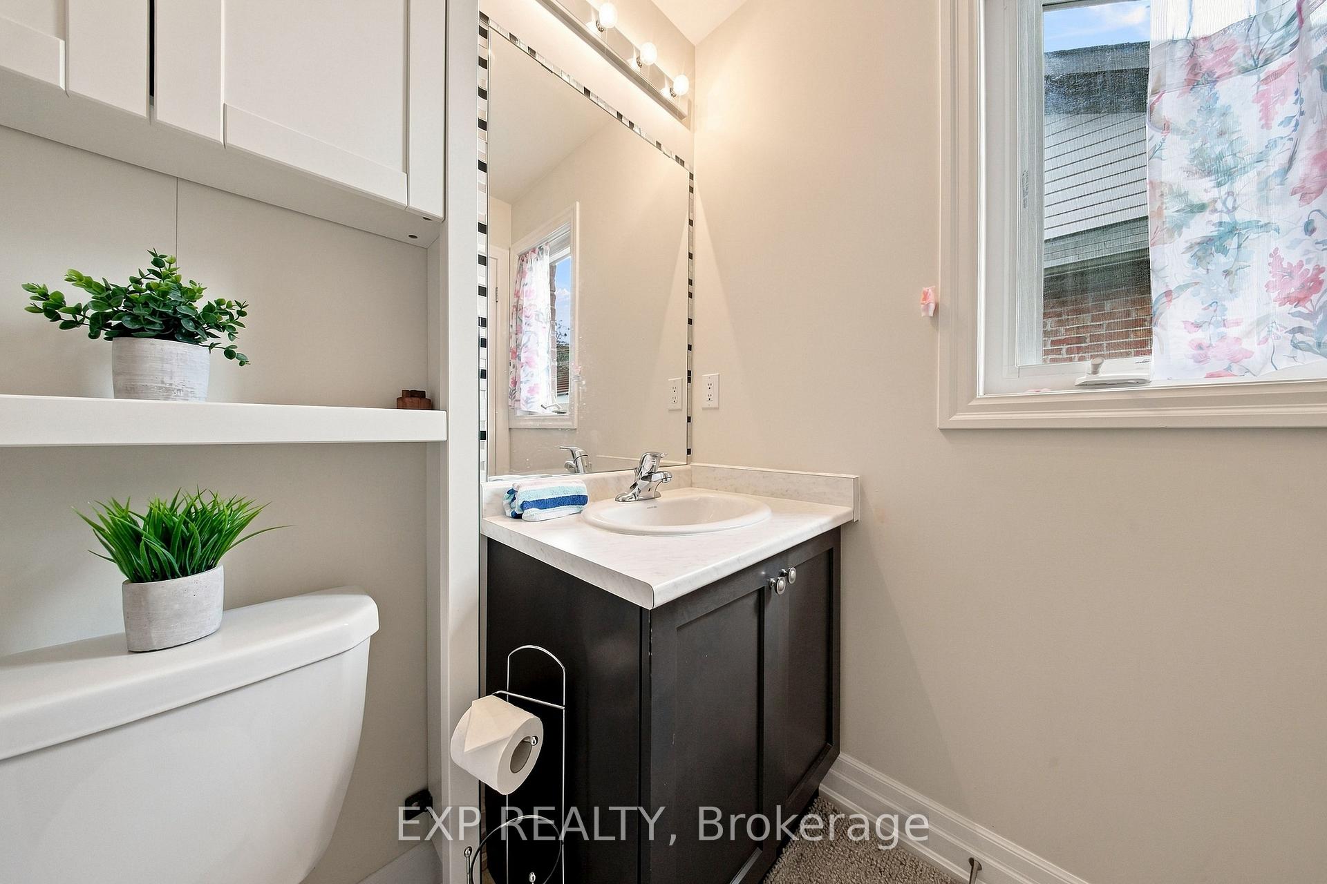 Photo 18 of 39 Purdy Place, Clarington, Bowmanville — HOMEH