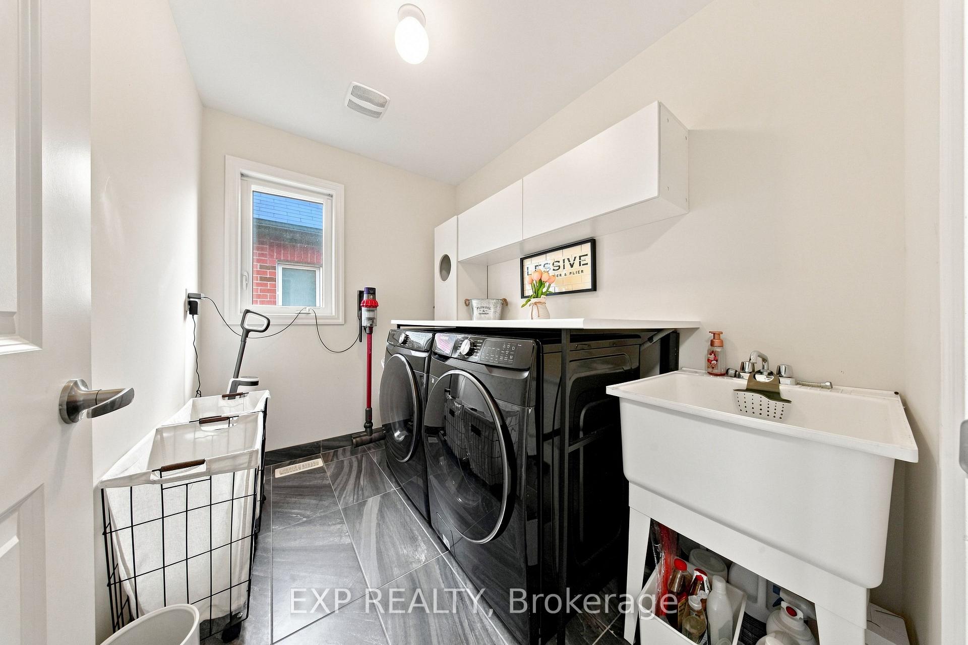 Photo 23 of 39 Purdy Place, Clarington, Bowmanville — HOMEH