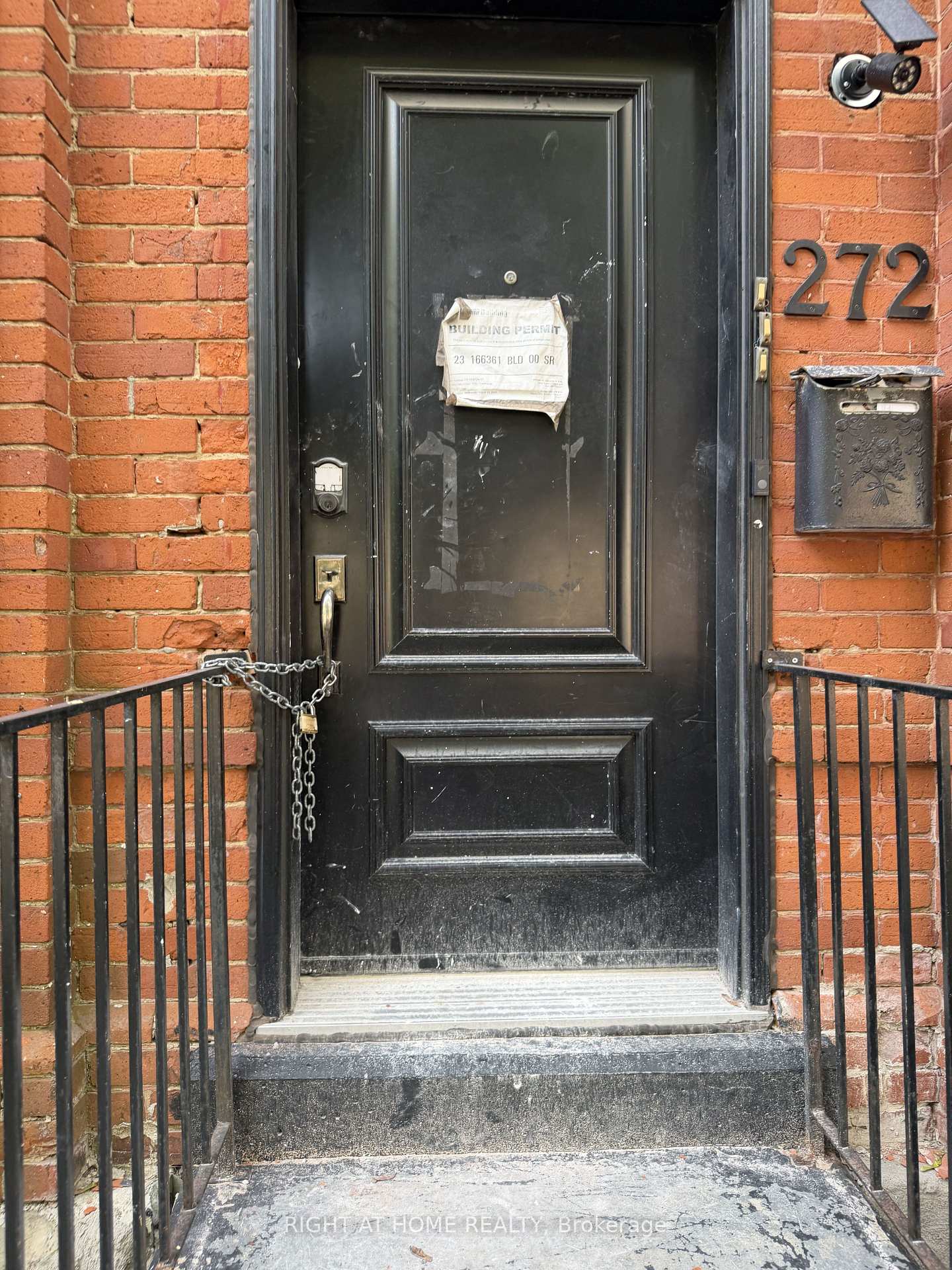 Photo 16 of 272 Seaton Street, Toronto, Moss Park — HOMEH